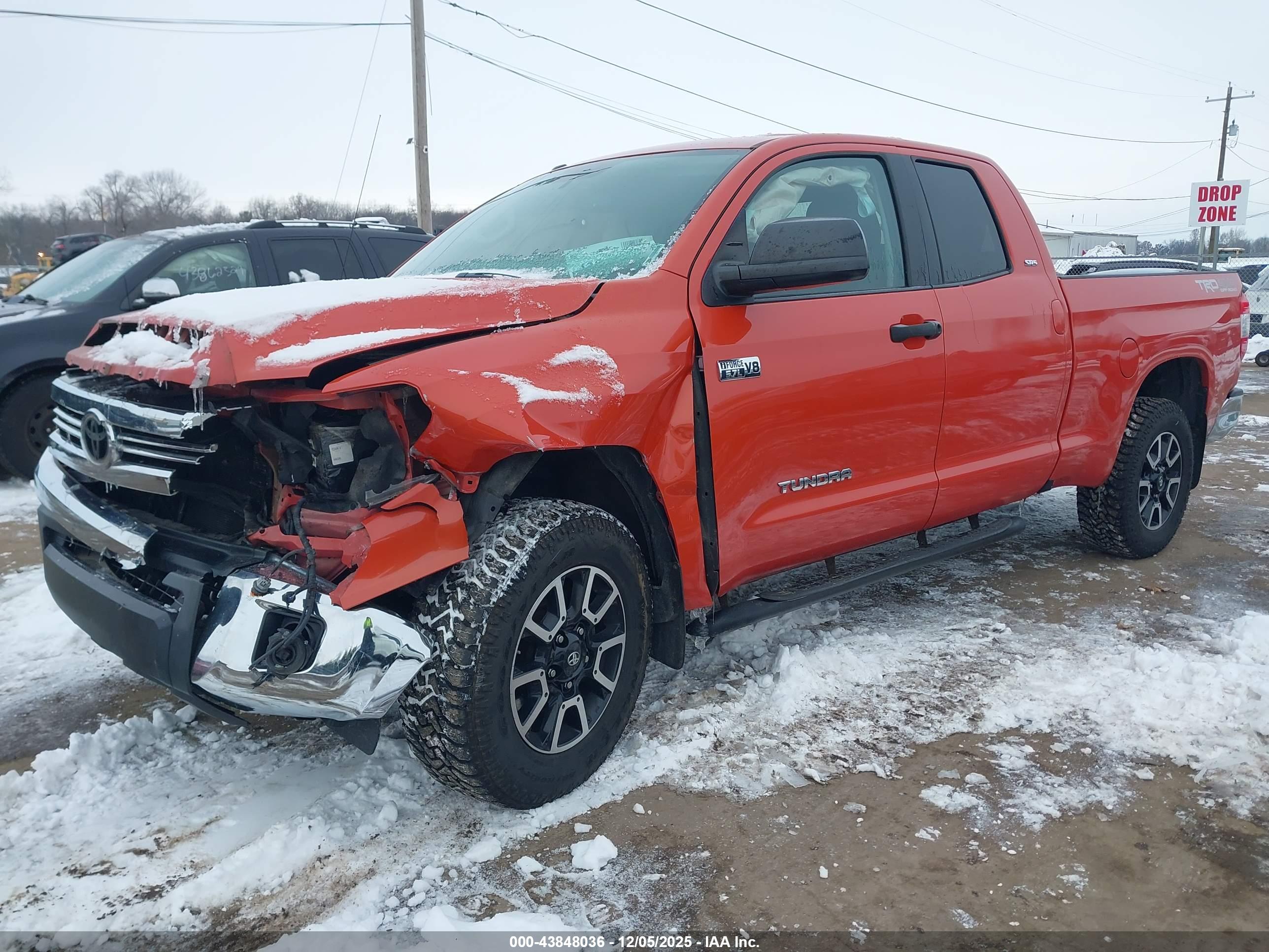 TOYOTA TUNDRA image 2