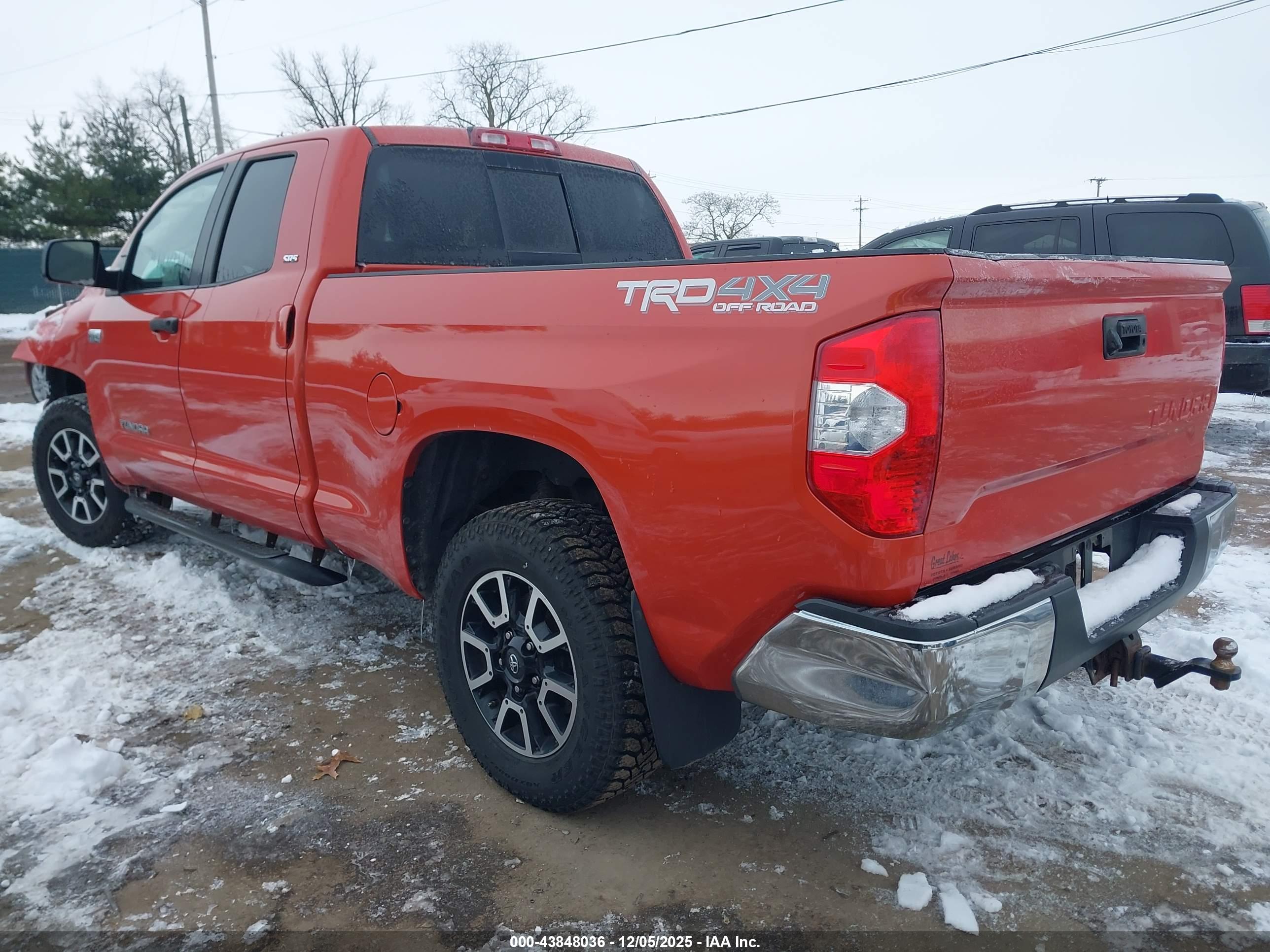 TOYOTA TUNDRA image 3