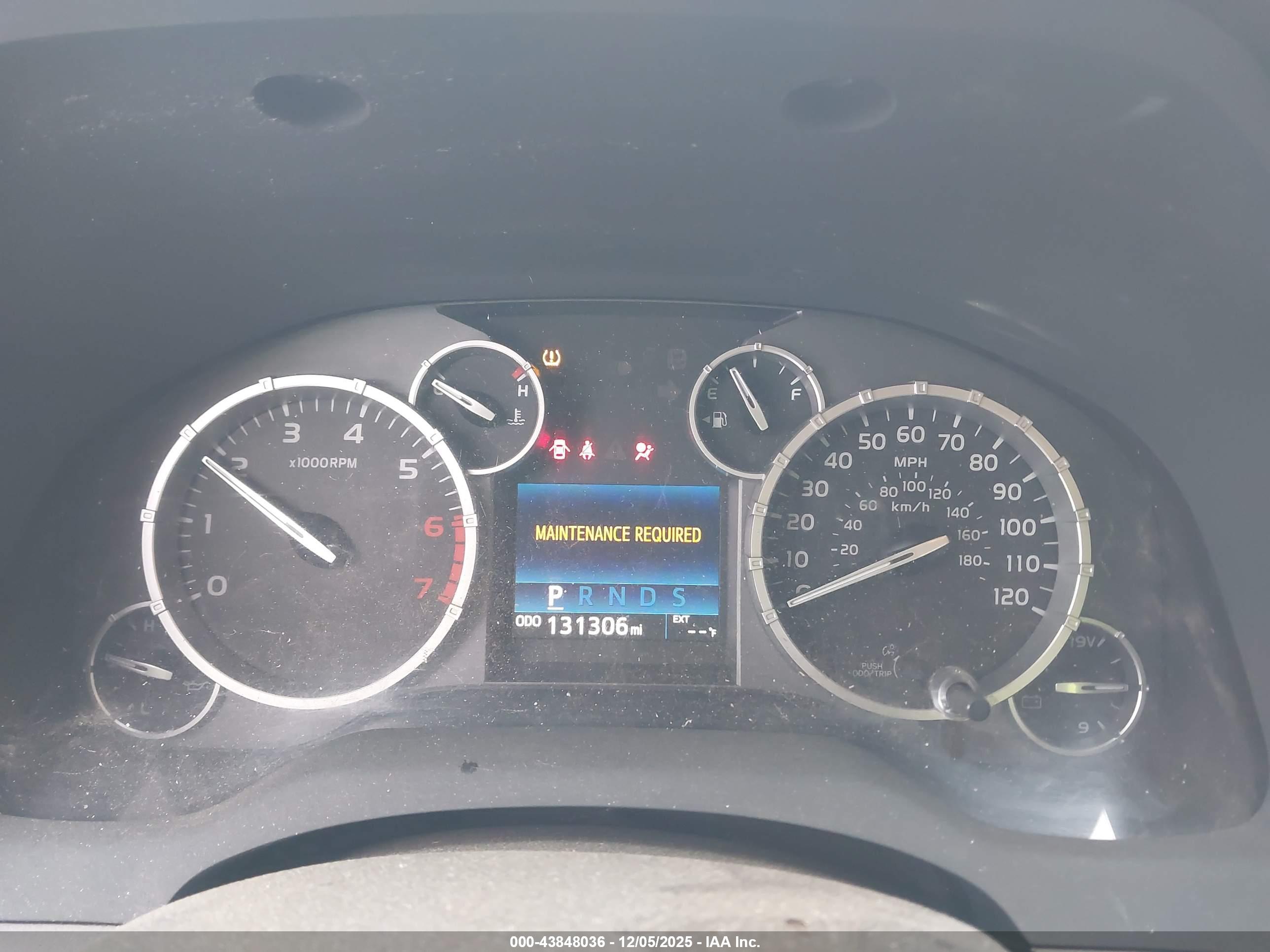 TOYOTA TUNDRA image 7