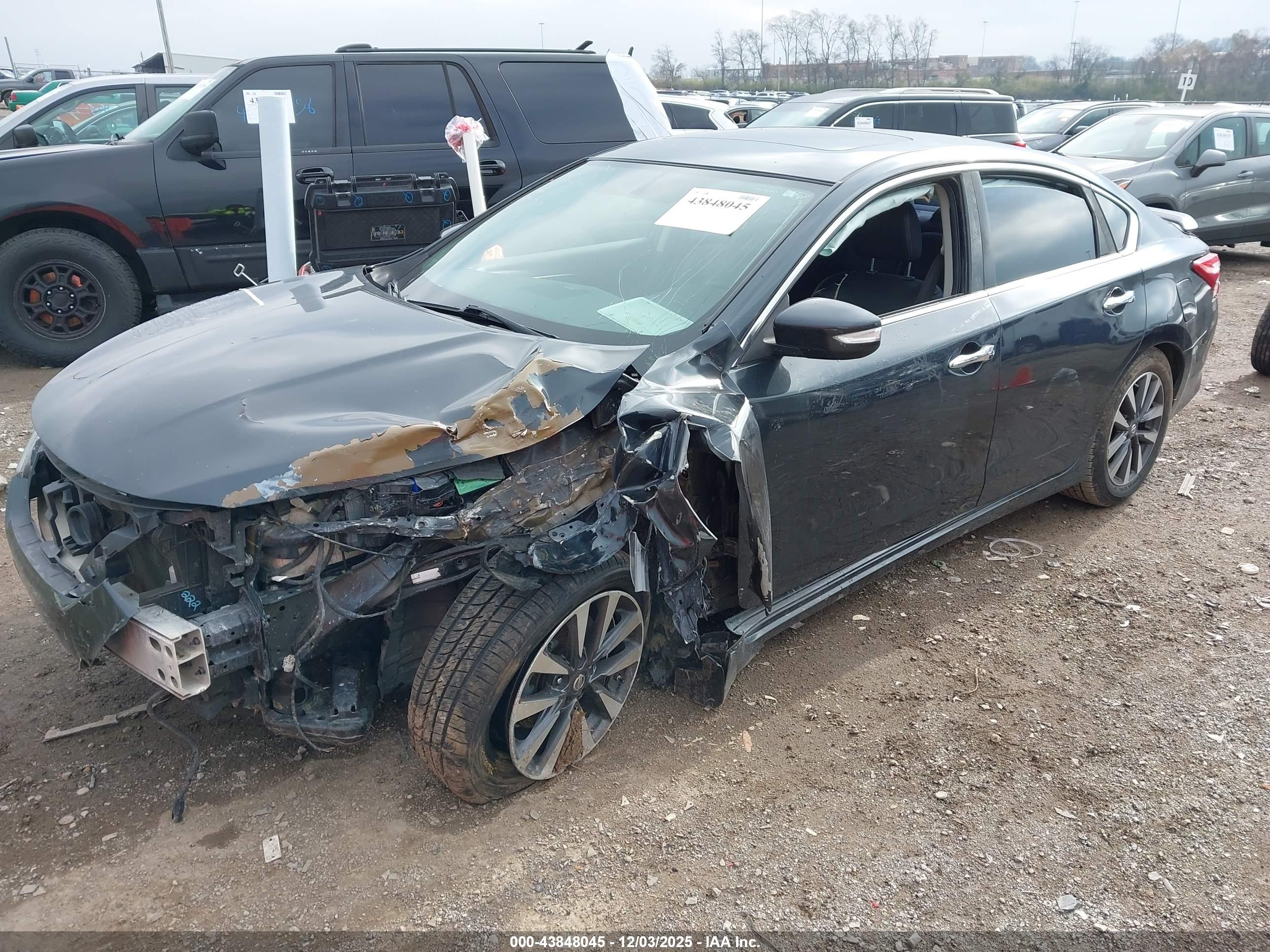 NISSAN ALTIMA image 2