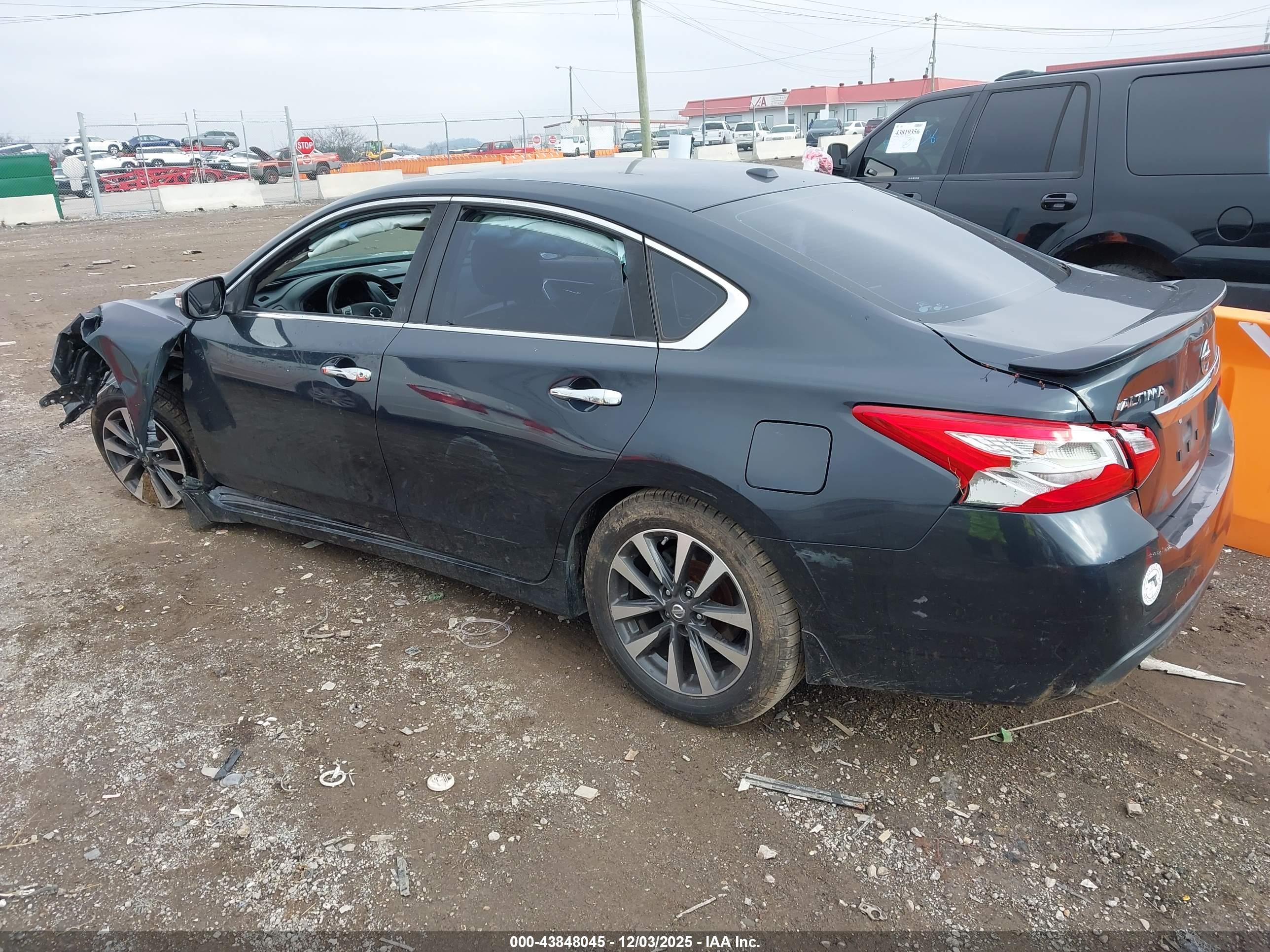 NISSAN ALTIMA image 3