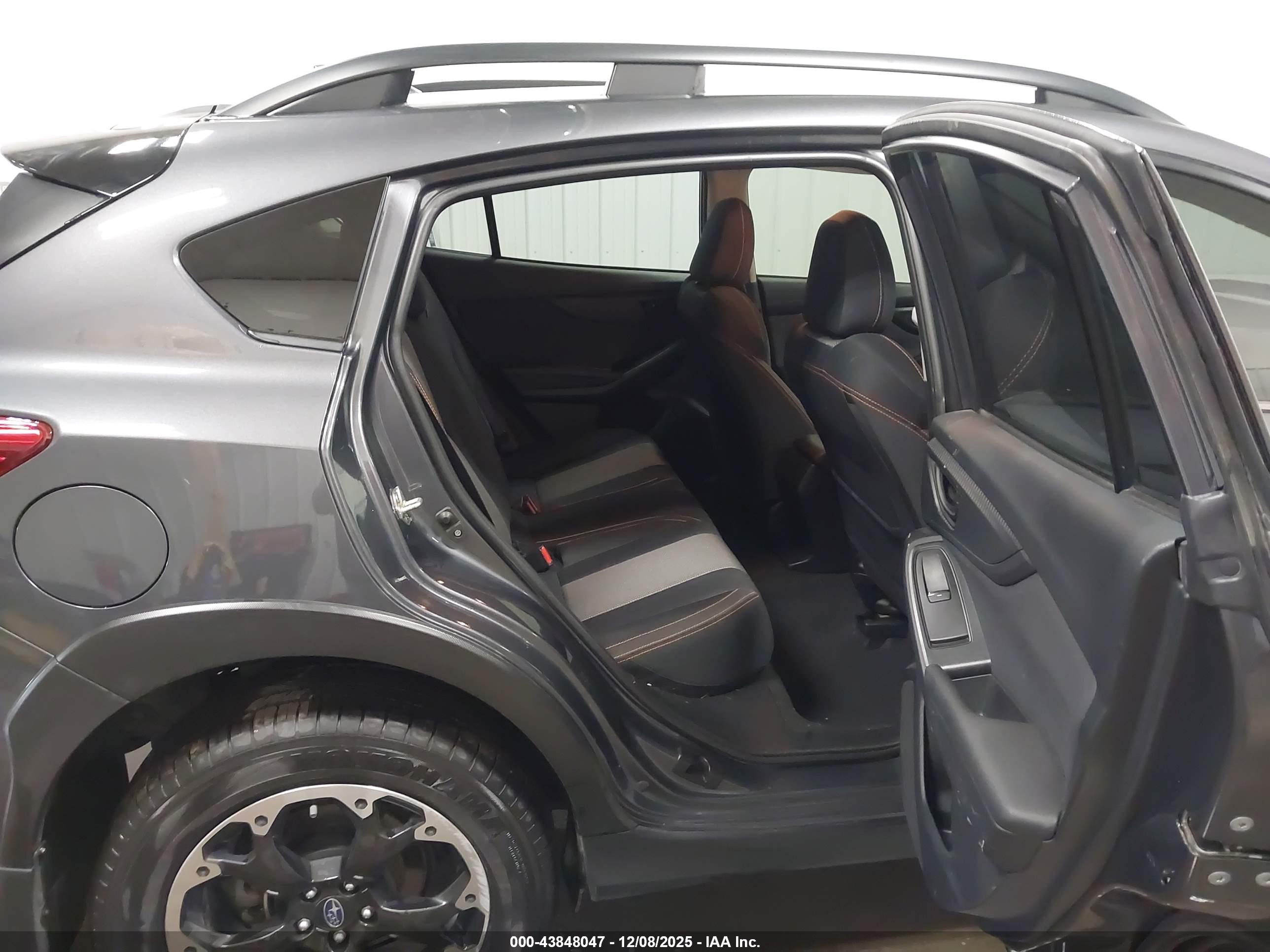 SUBARU CROSSTREK image 8