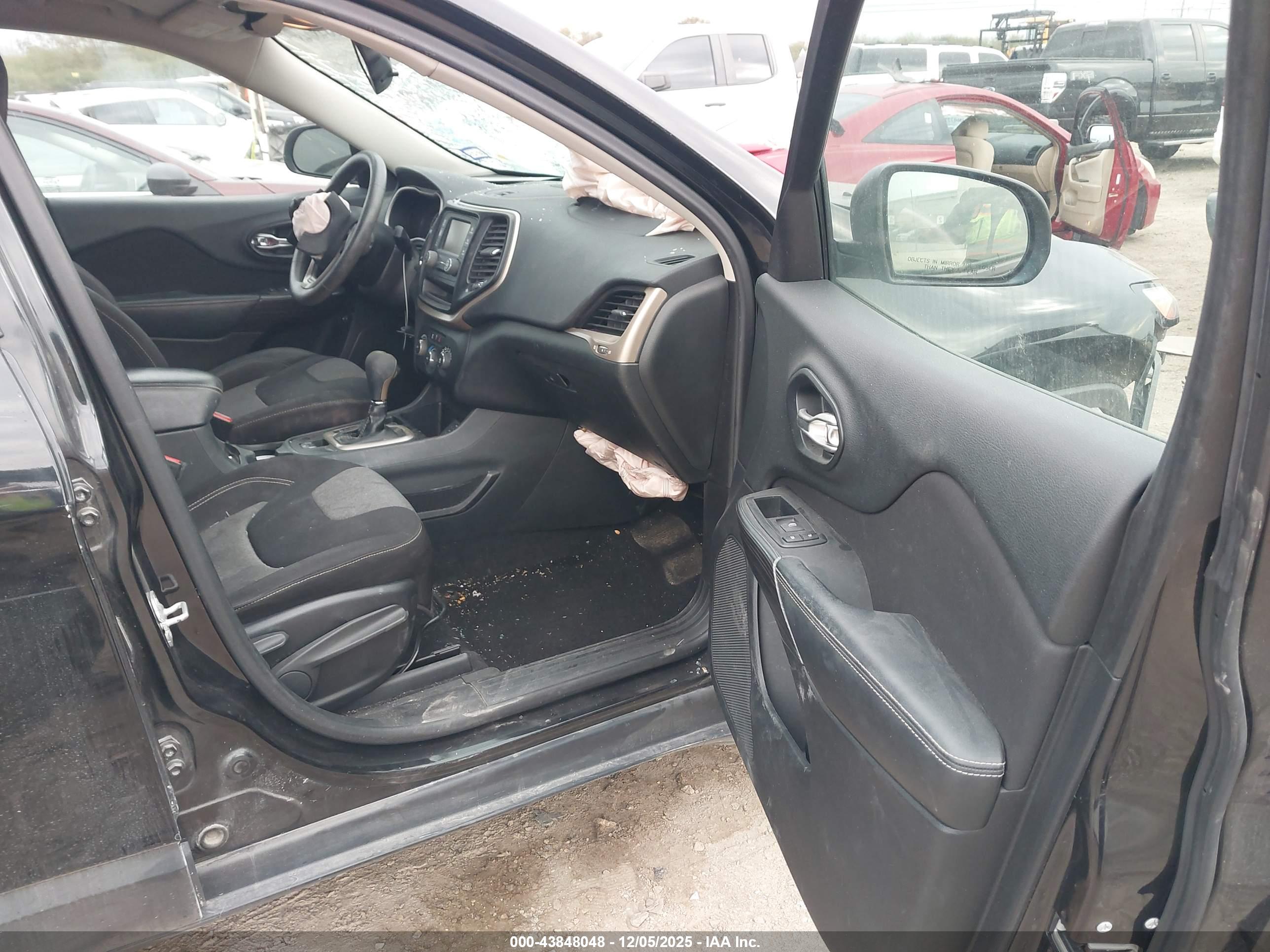 JEEP CHEROKEE image 5