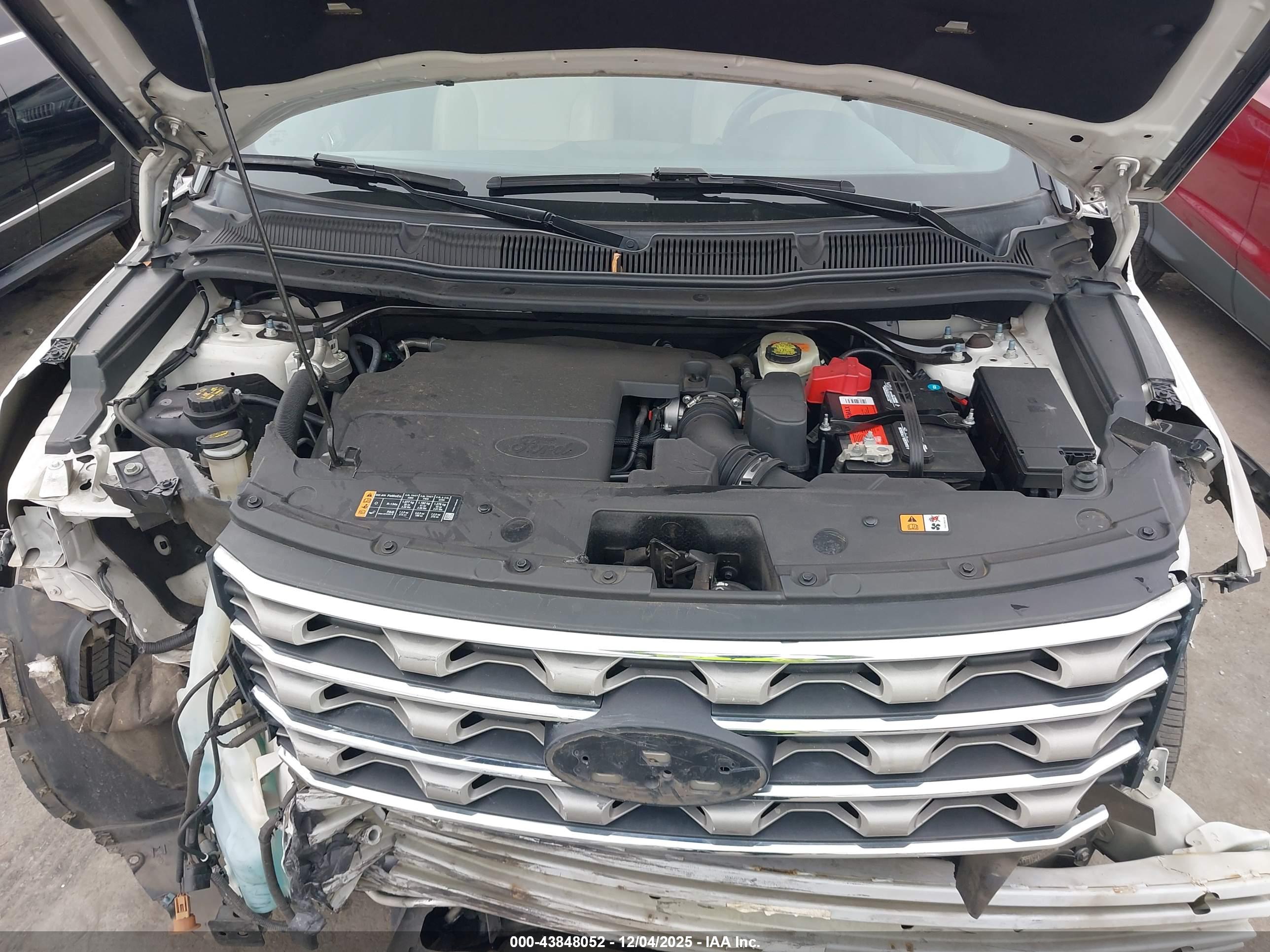 FORD EXPLORER image 10