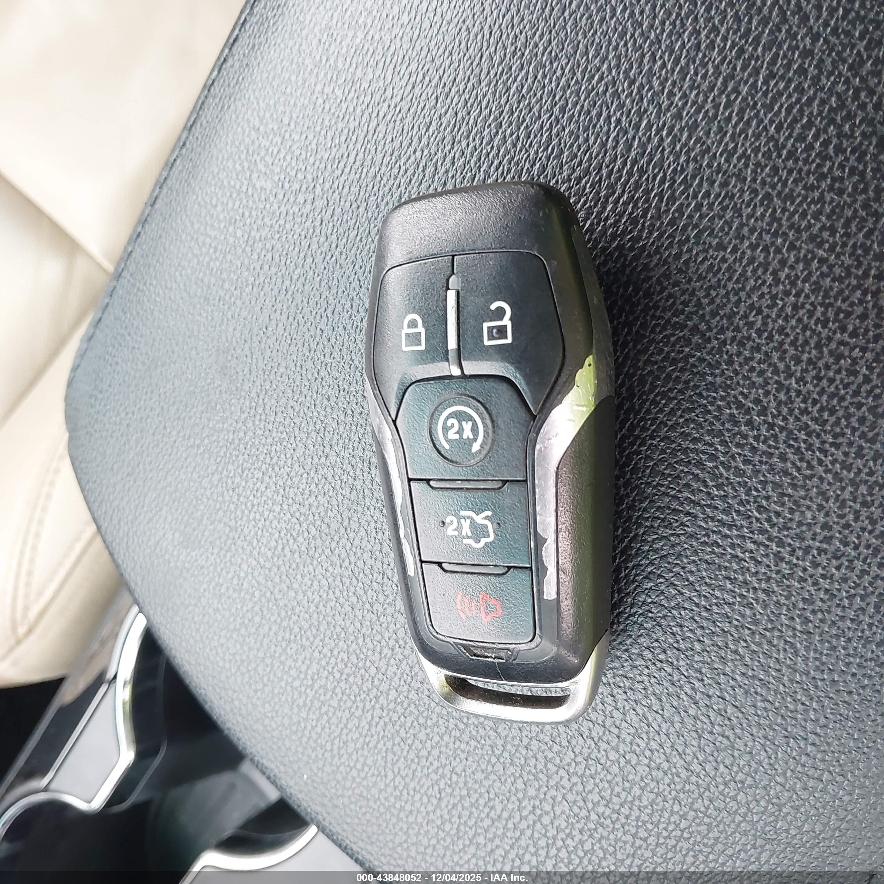 FORD EXPLORER image 11
