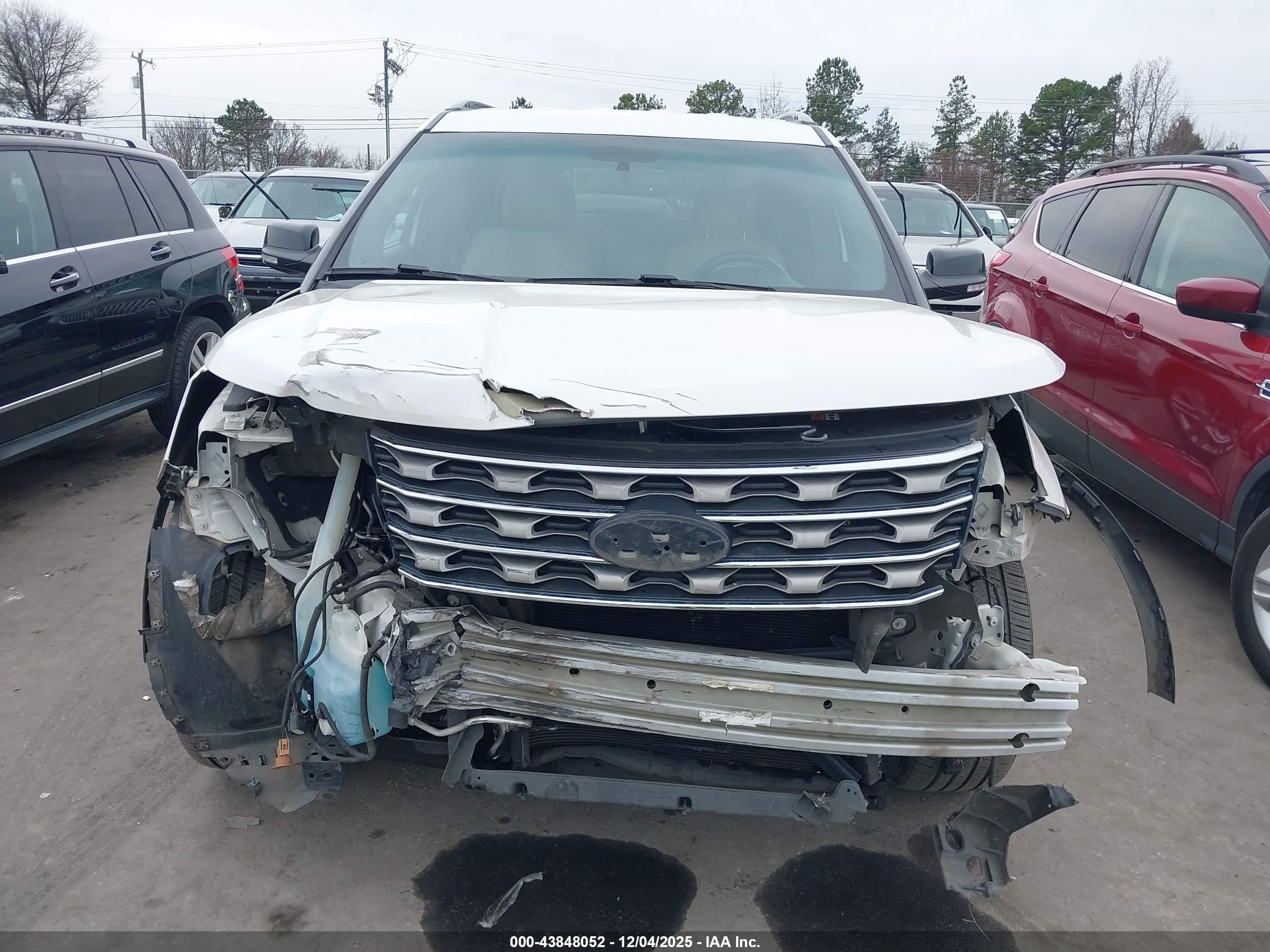FORD EXPLORER image 6