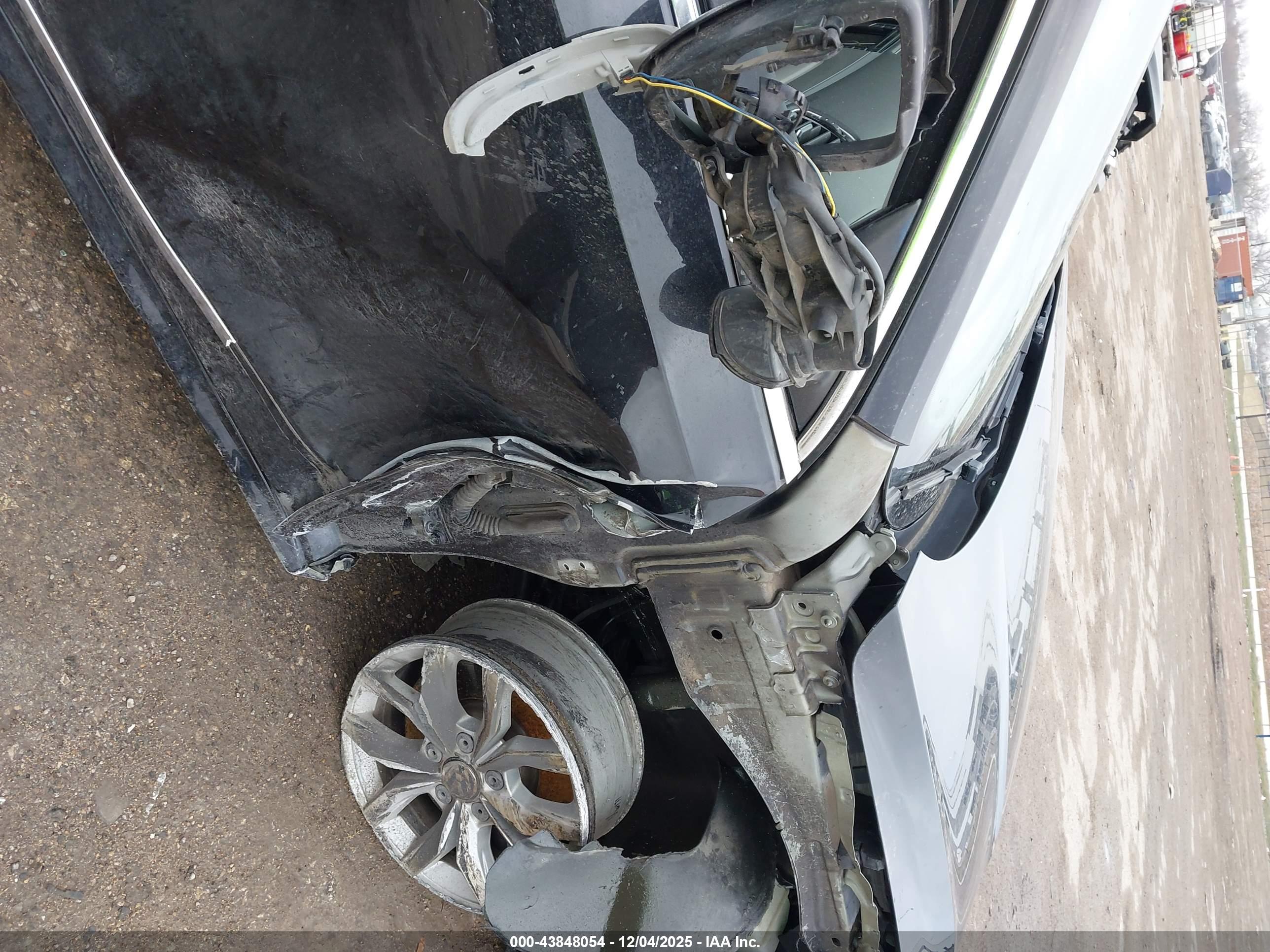 VOLKSWAGEN PASSAT image 6