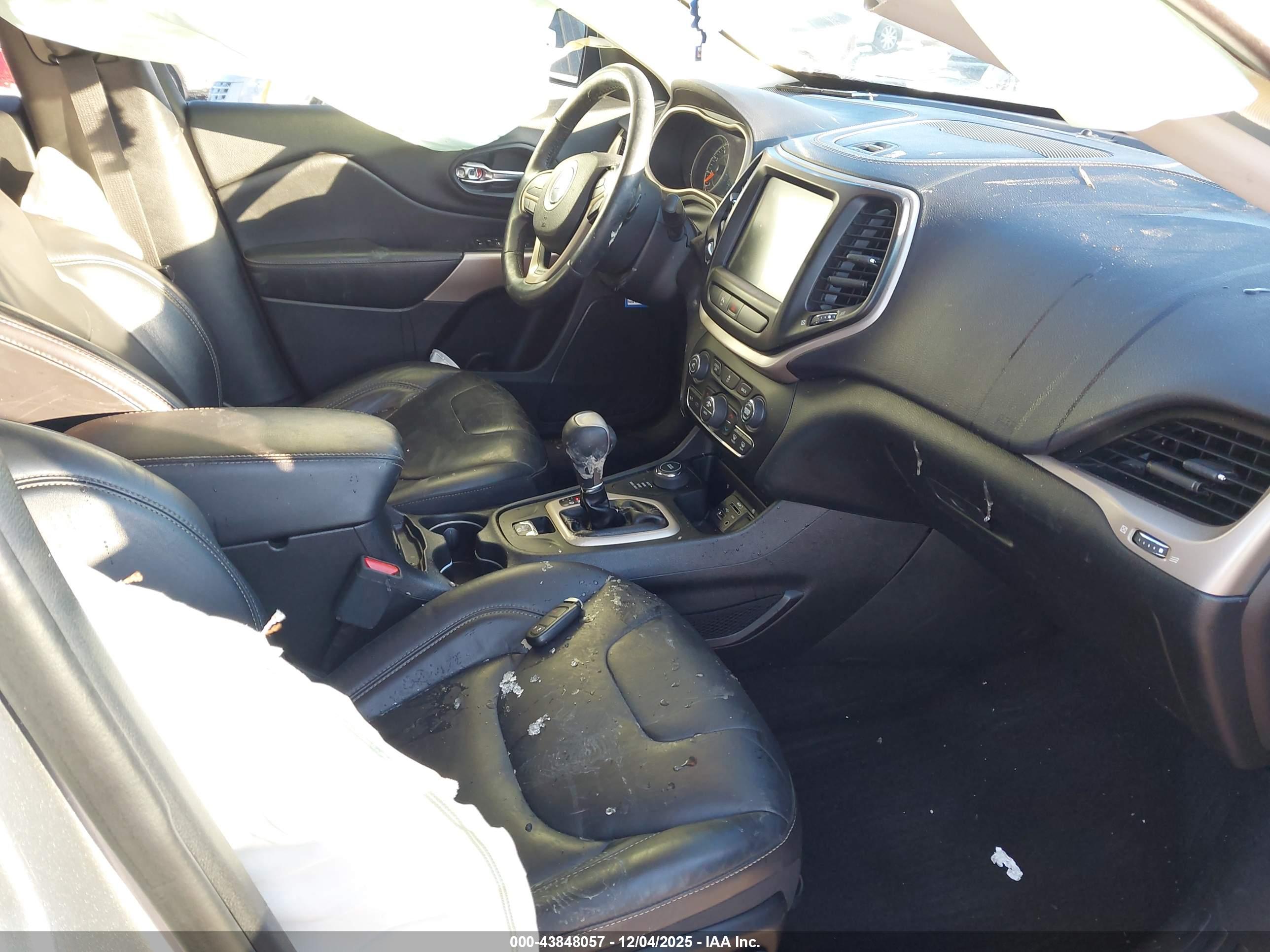 JEEP CHEROKEE image 5