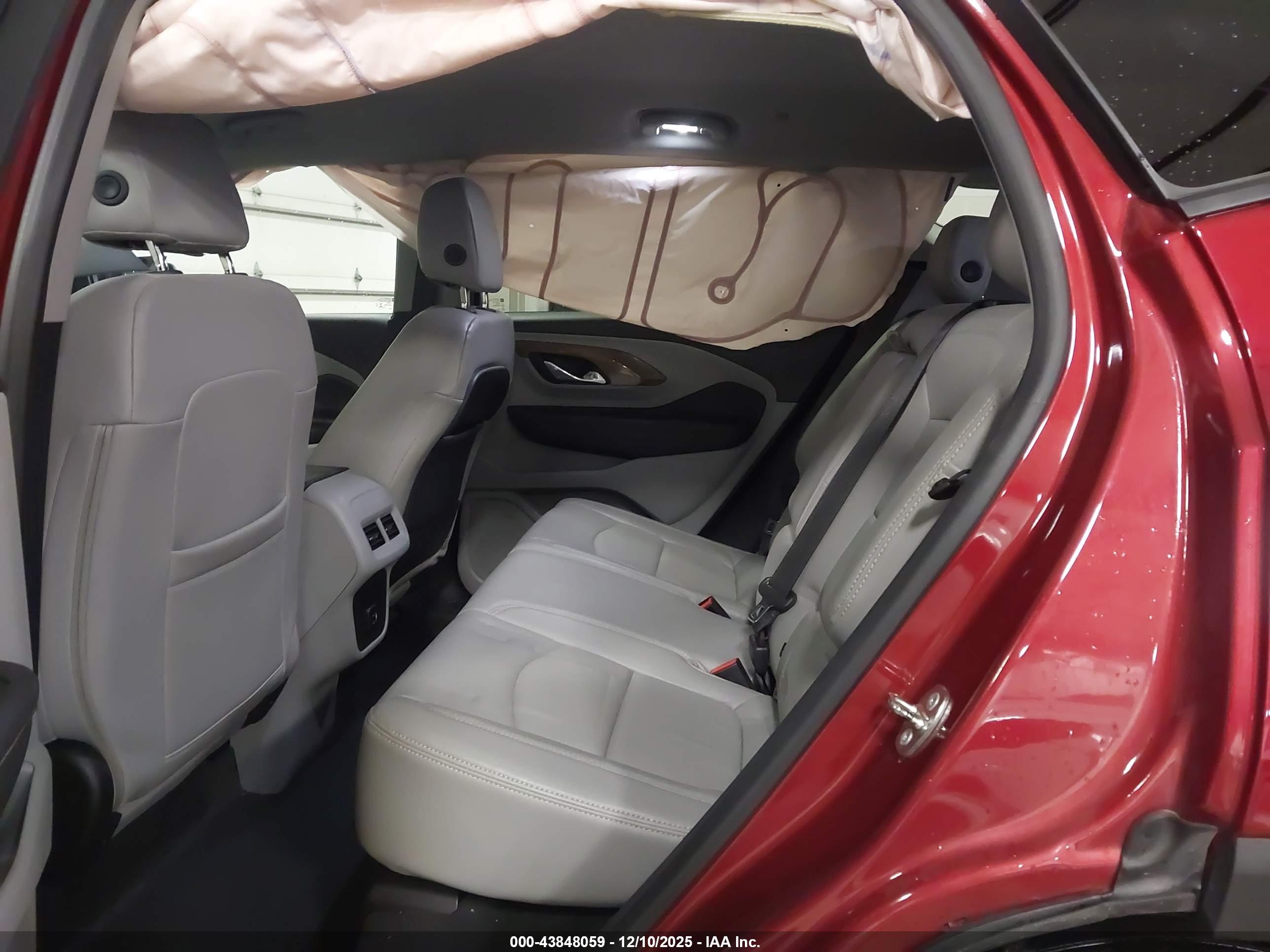 GMC TERRAIN image 8