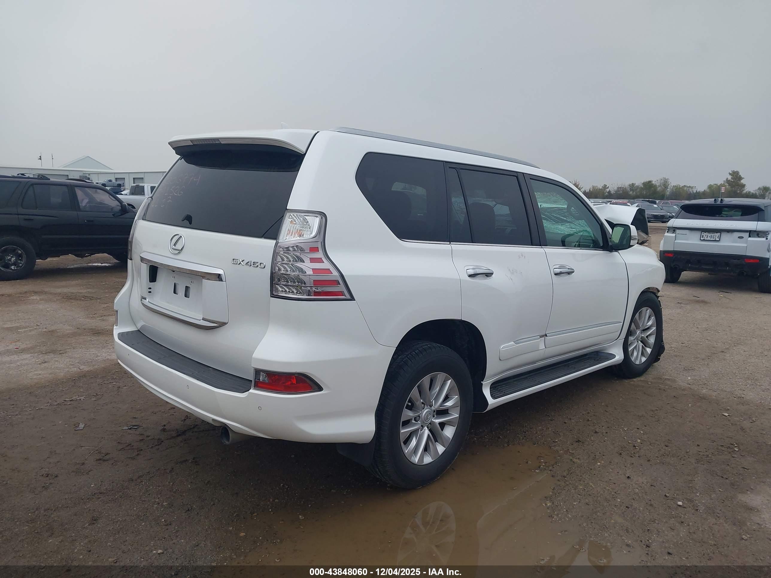 LEXUS GX image 4