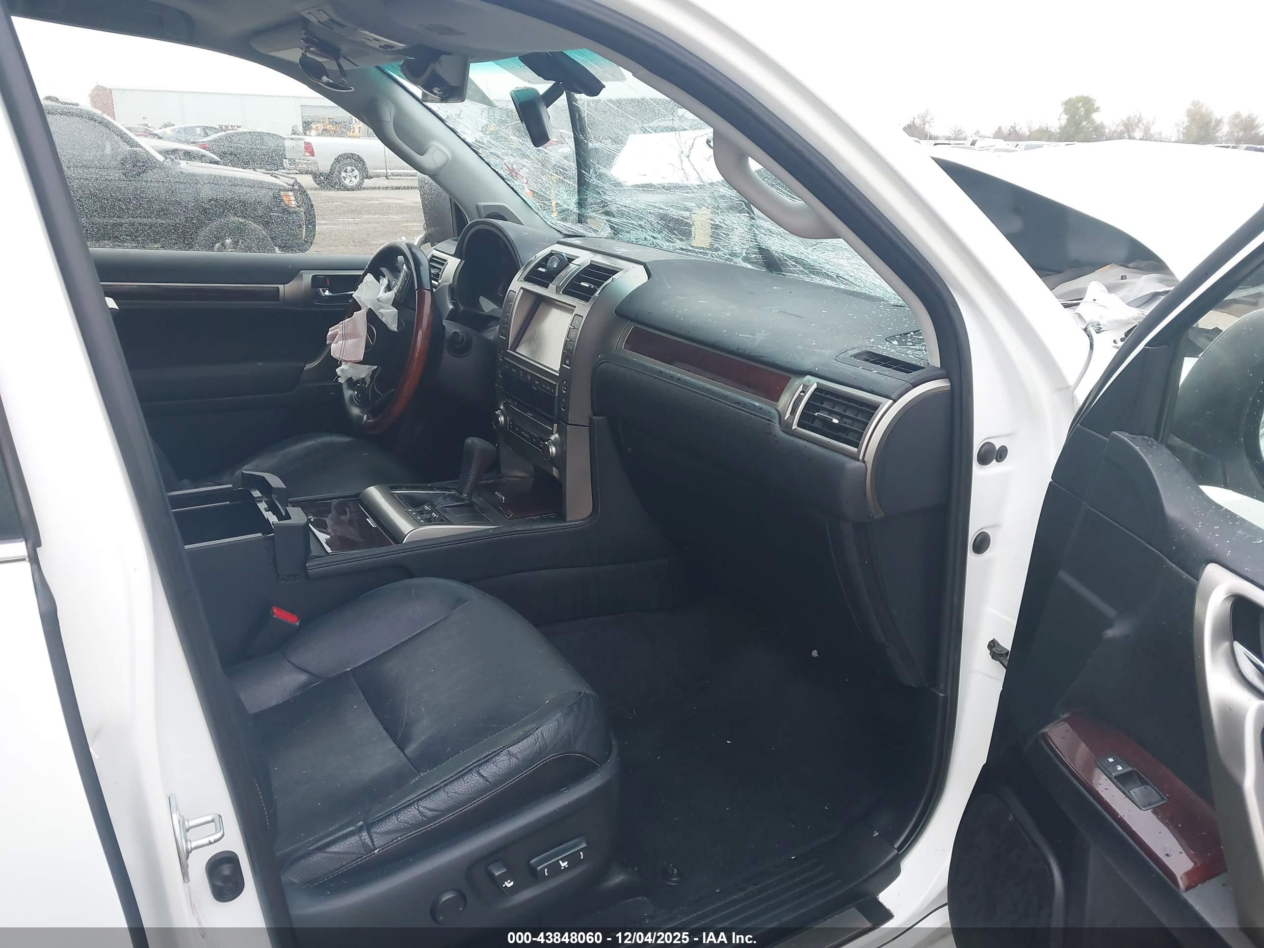 LEXUS GX image 5