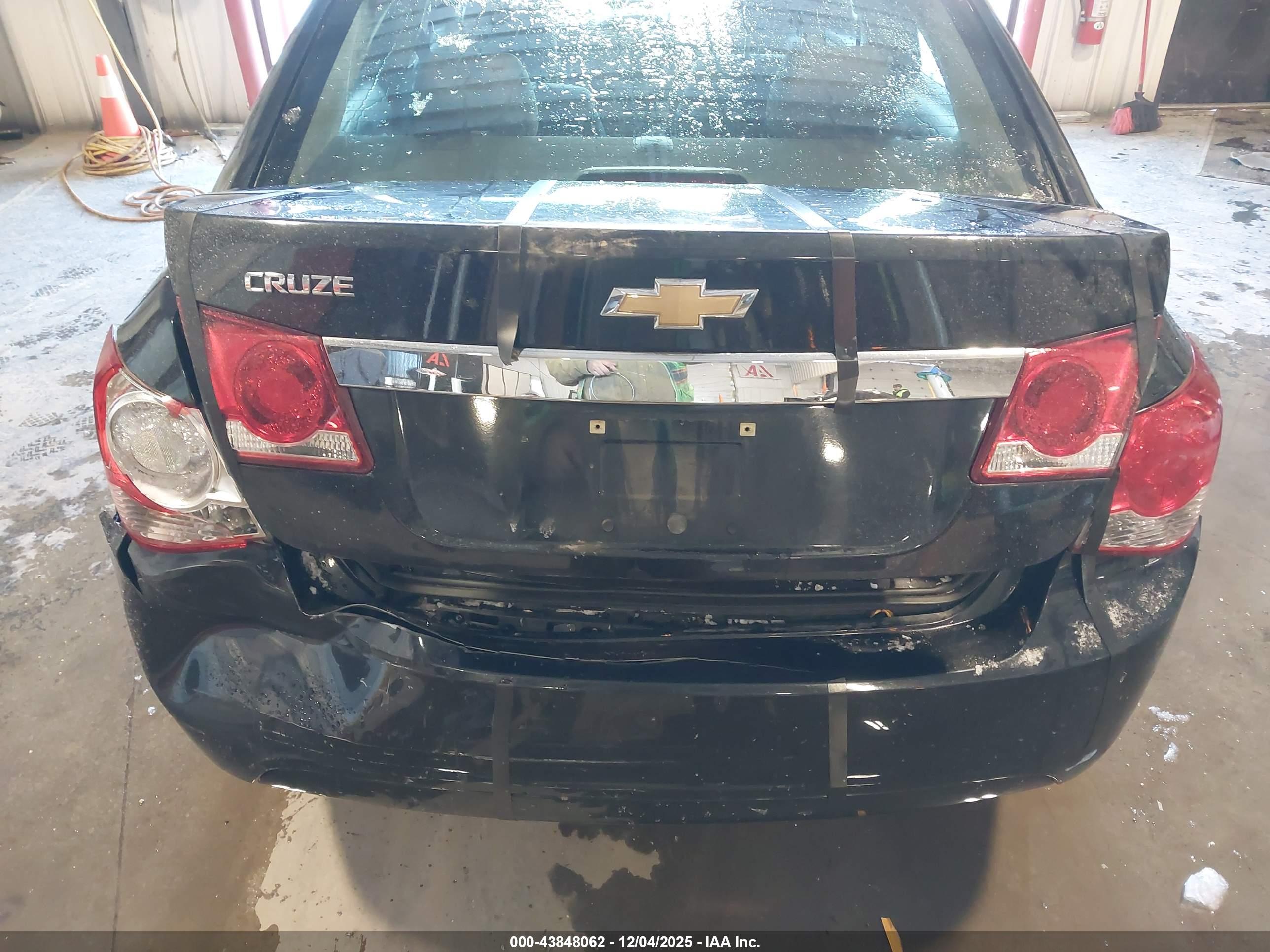 CHEVROLET CRUZE image 6
