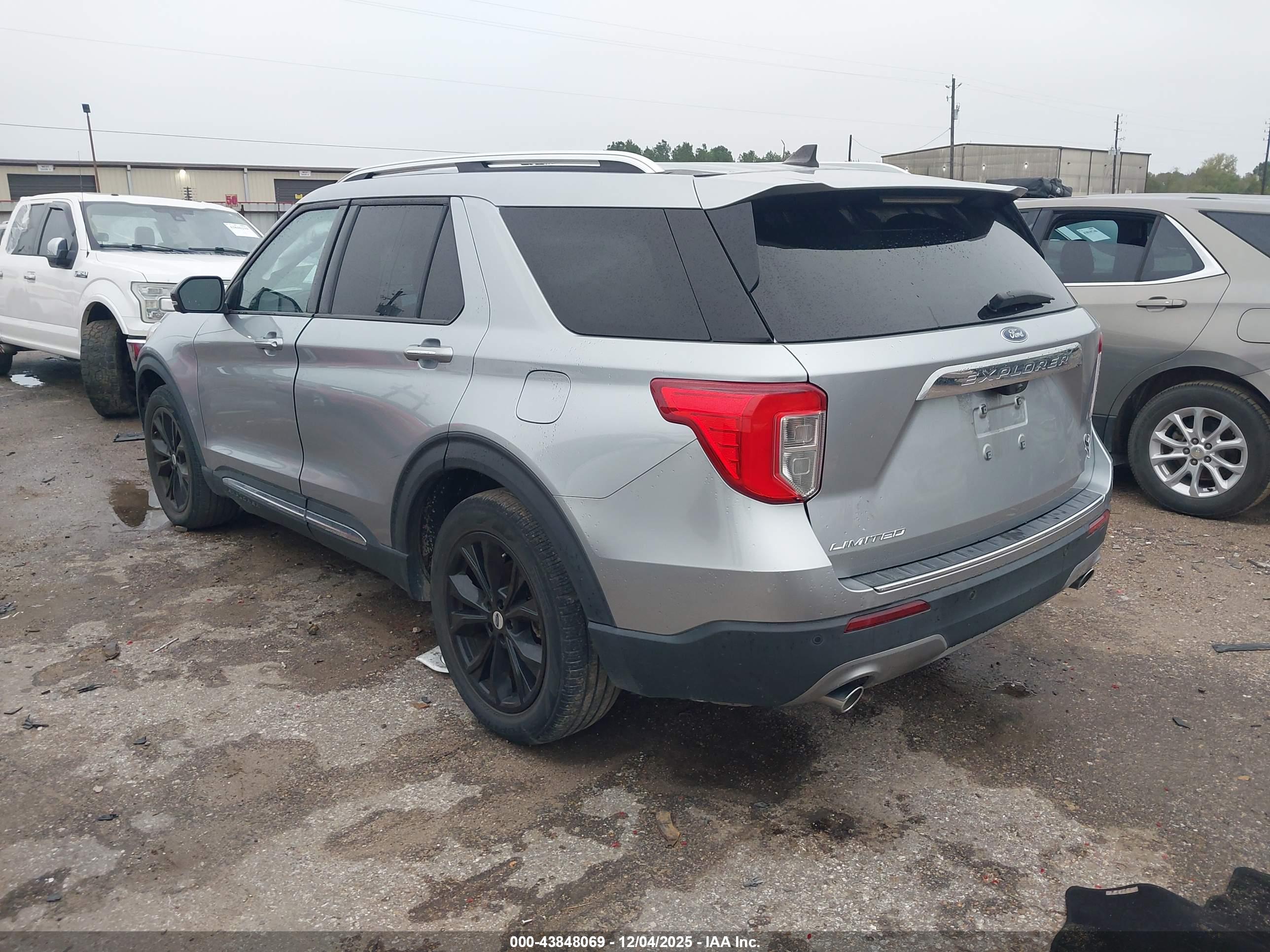 FORD EXPLORER image 3