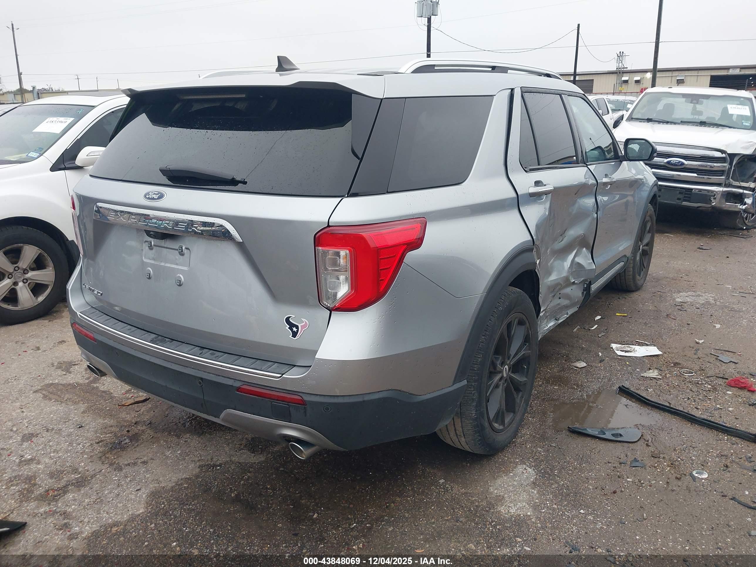FORD EXPLORER image 4