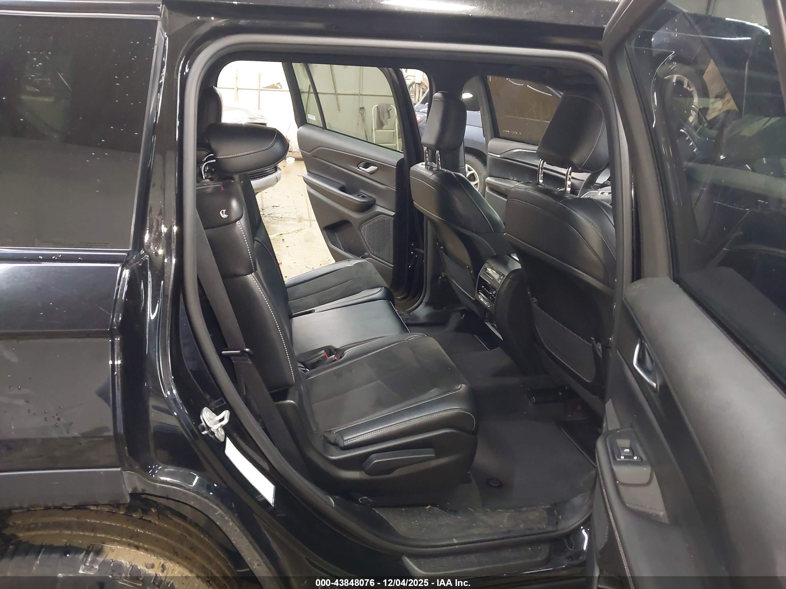 JEEP GRAND image 8