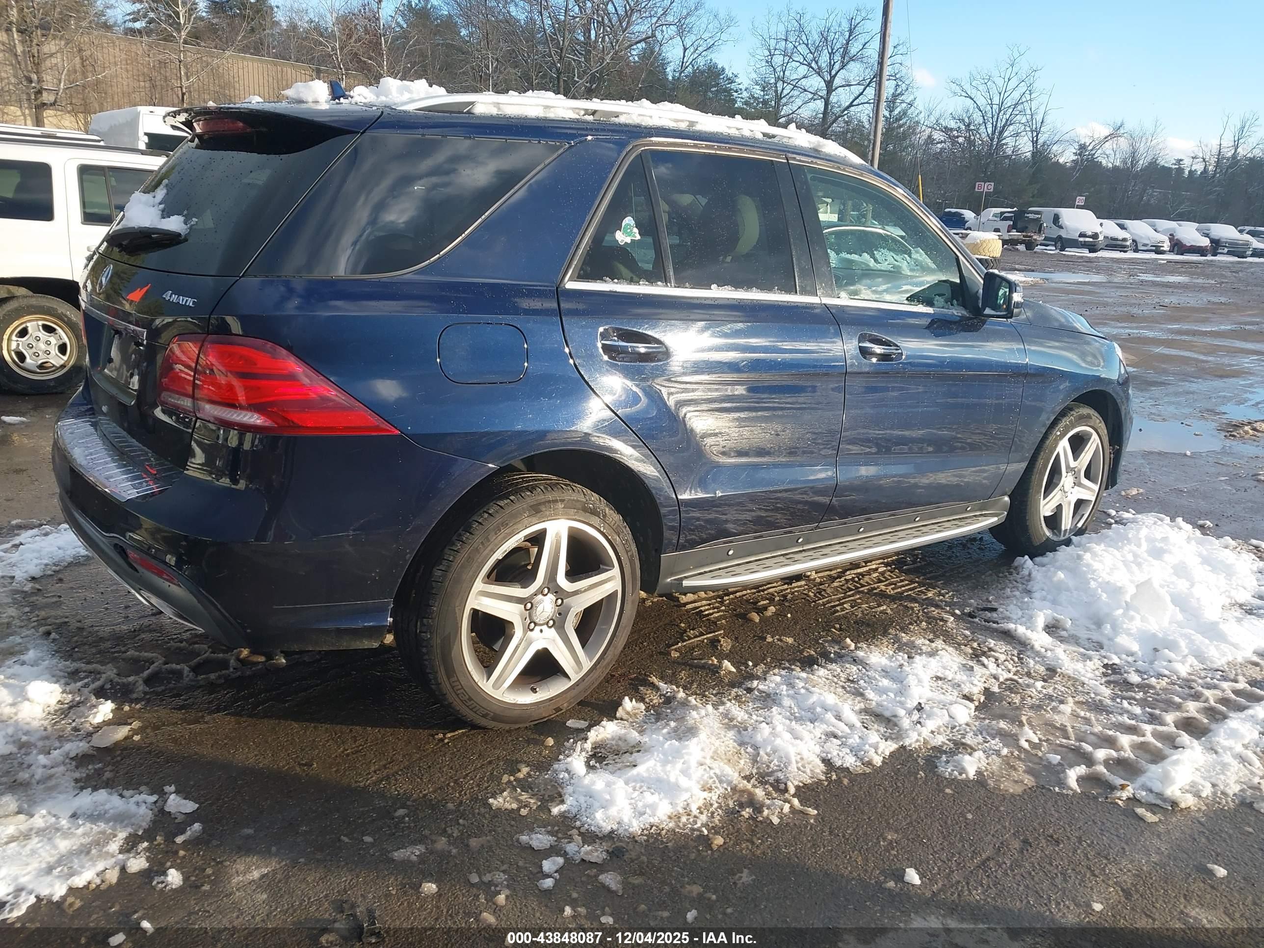 MERCEDES-BENZ GLE image 4