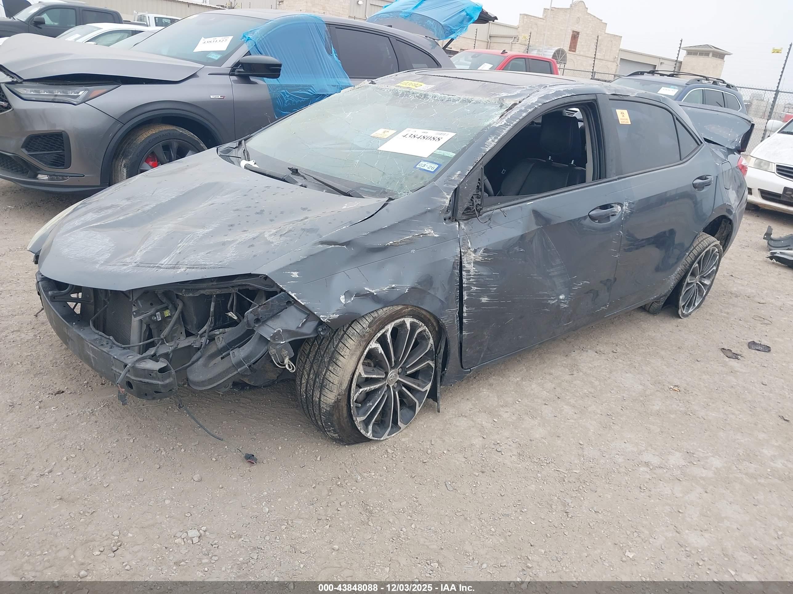 TOYOTA COROLLA image 2