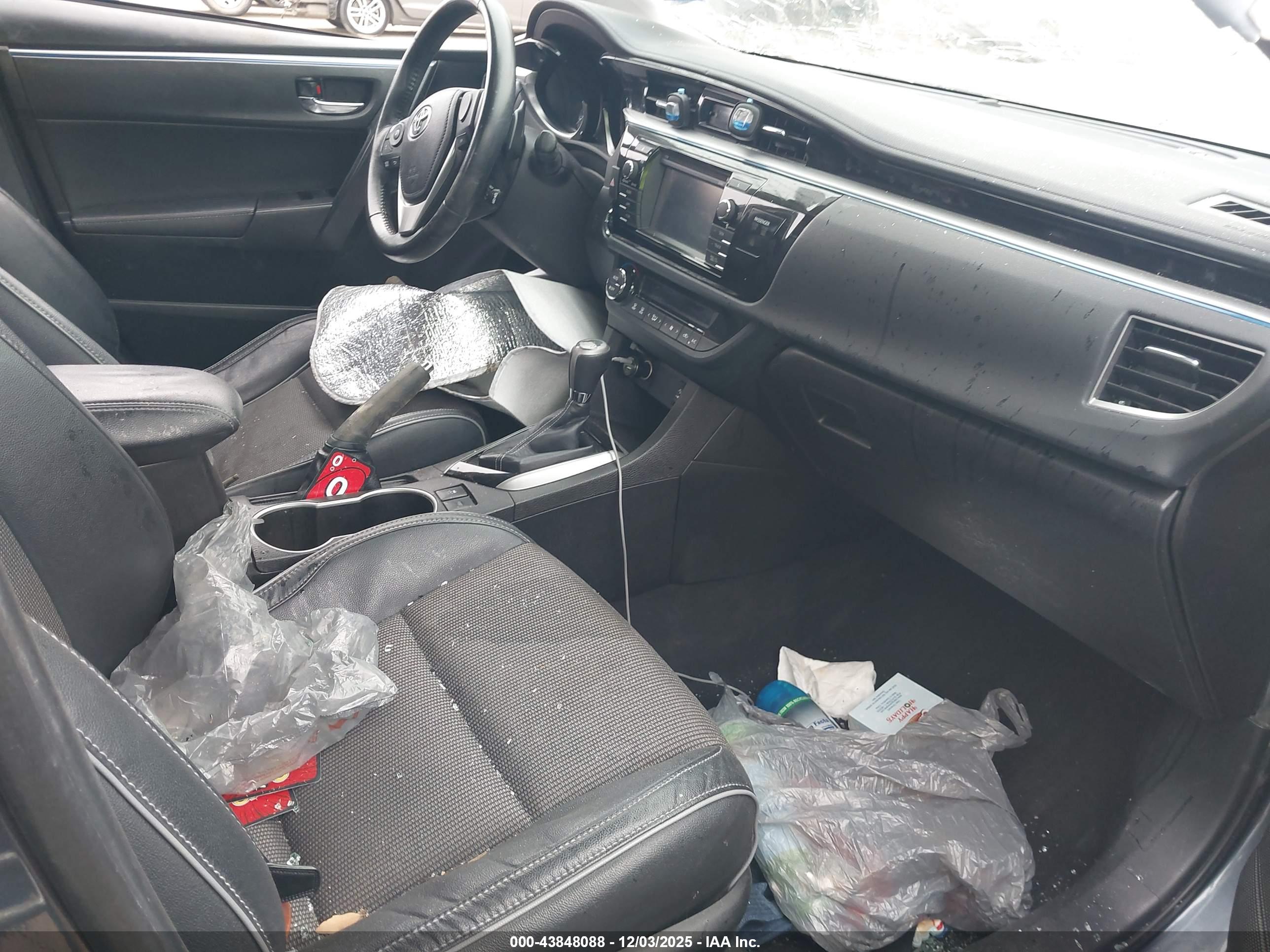 TOYOTA COROLLA image 5