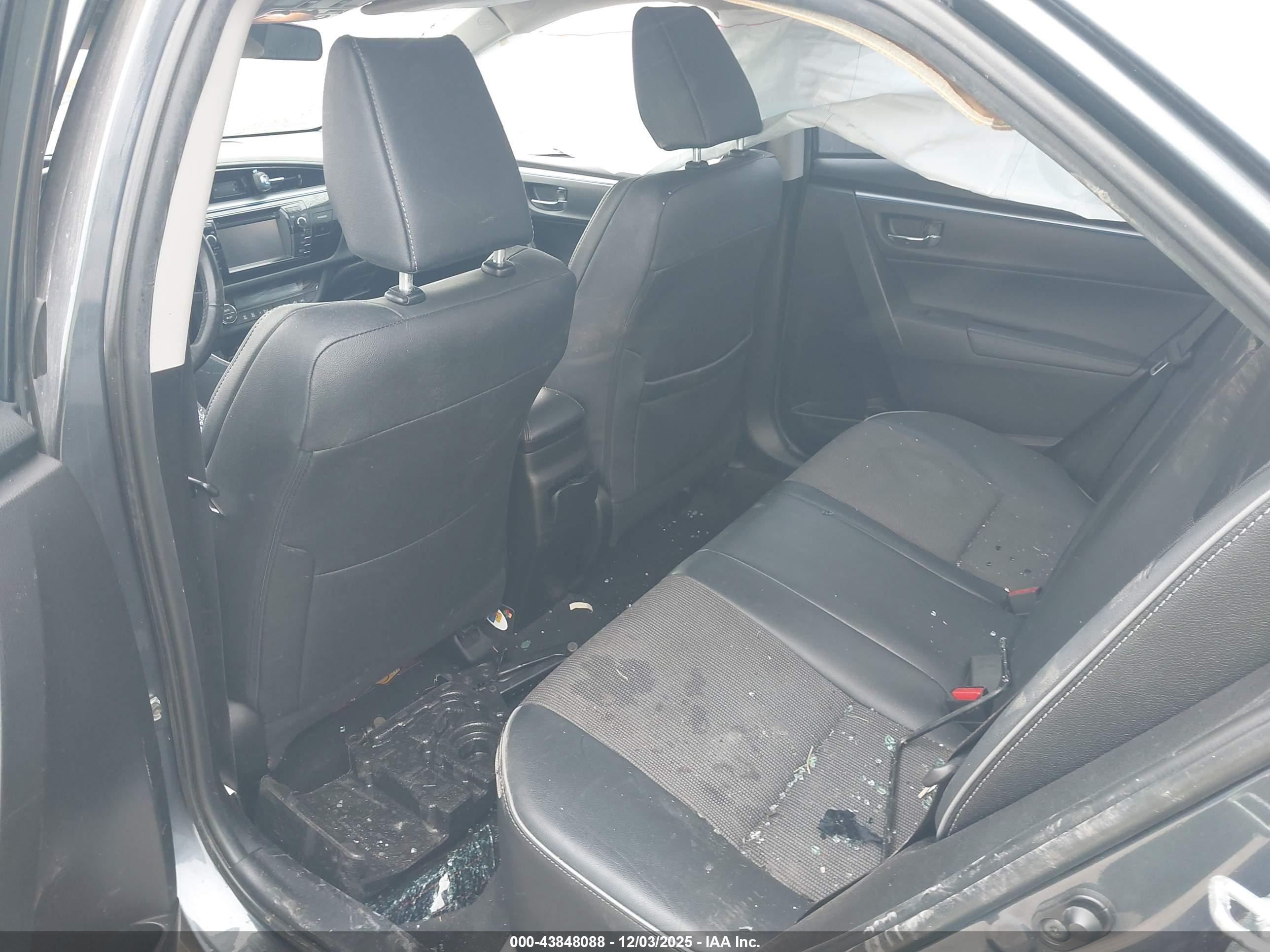 TOYOTA COROLLA image 8