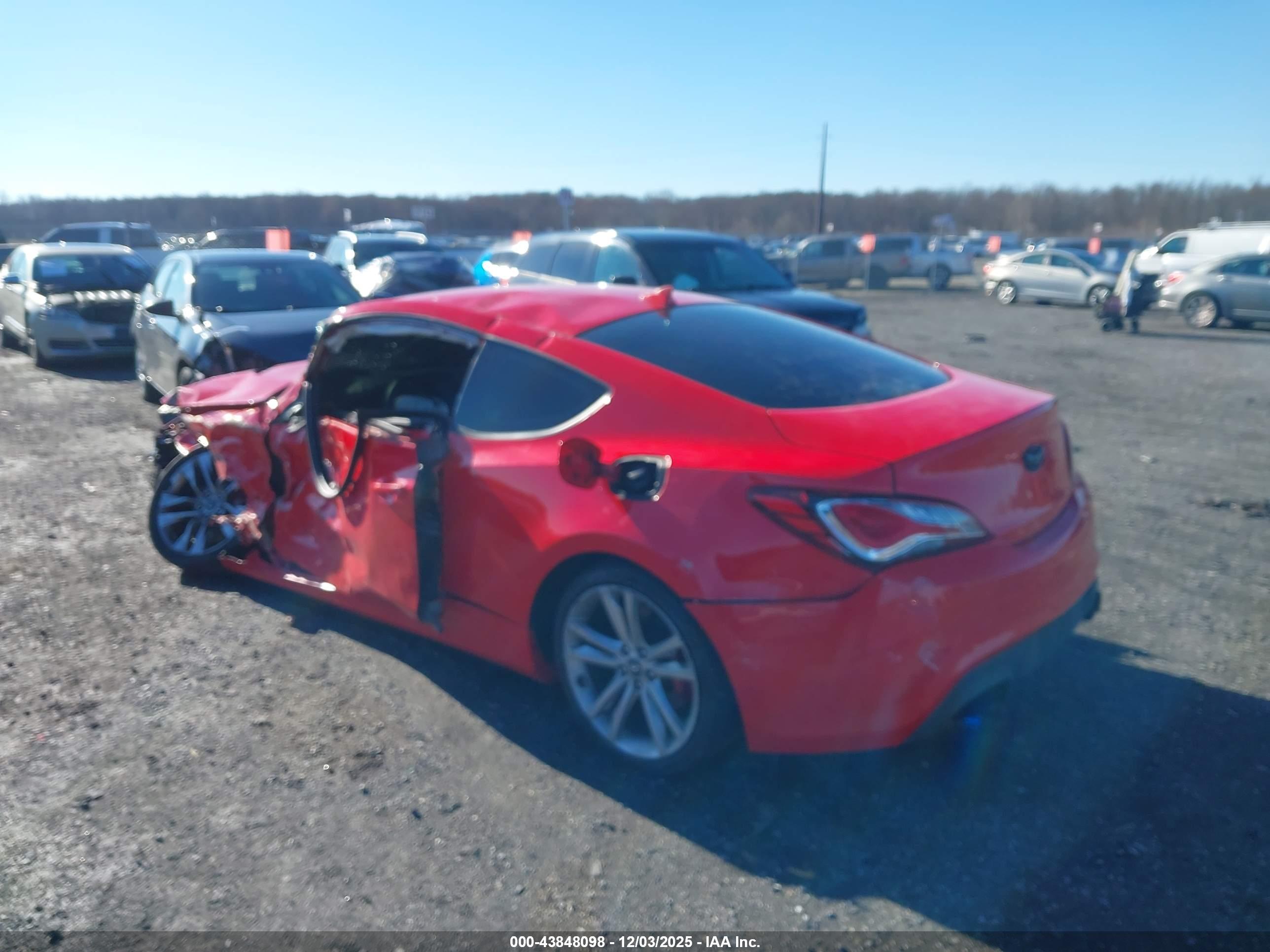 HYUNDAI GENESIS image 3