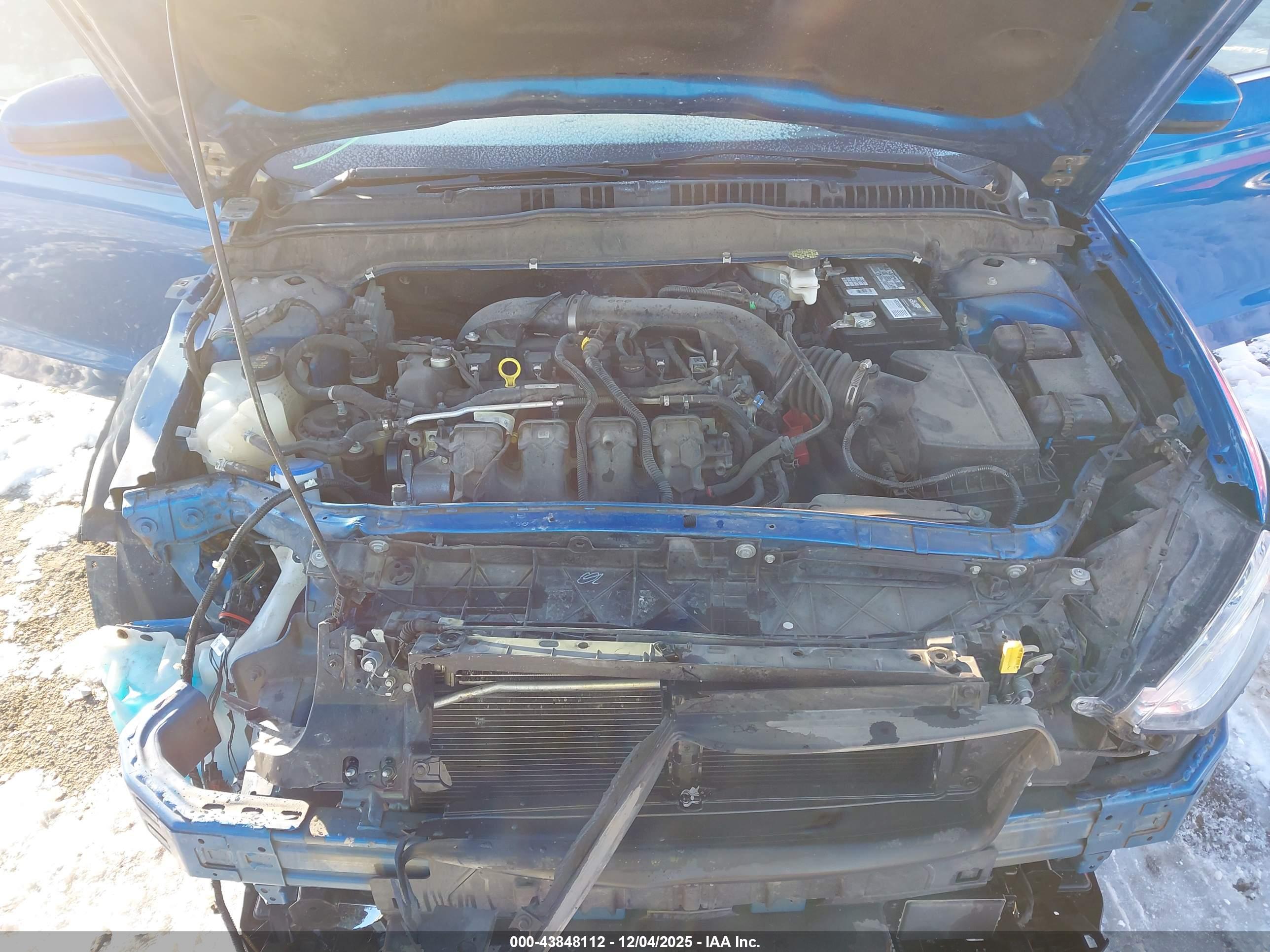 FORD FUSION image 10