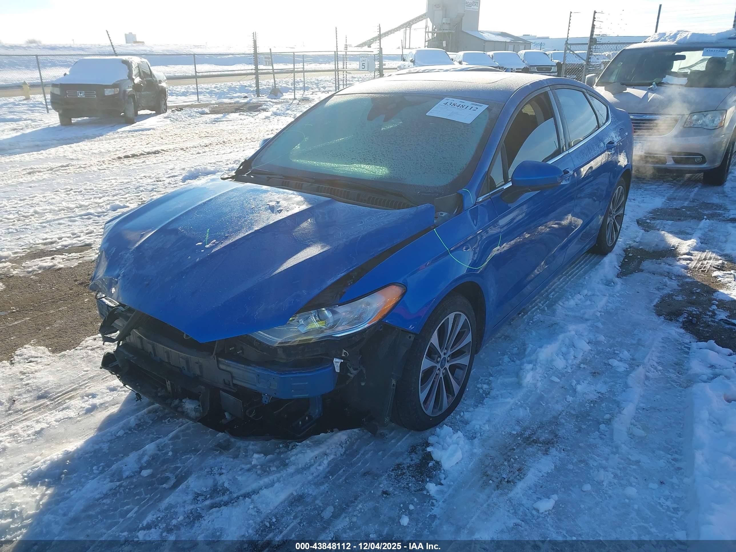 FORD FUSION image 2