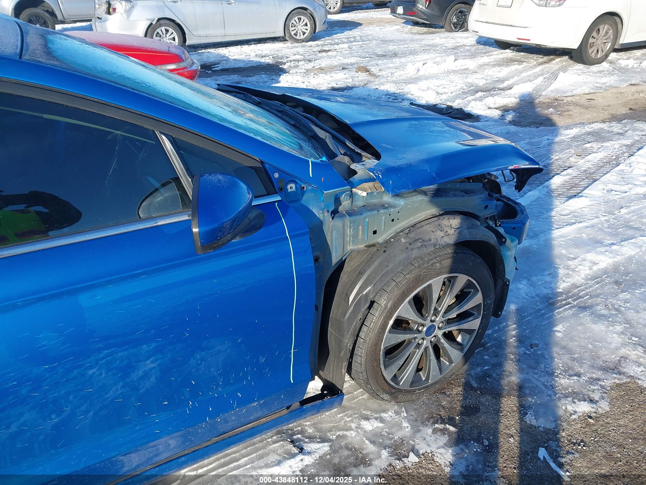 FORD FUSION image 6