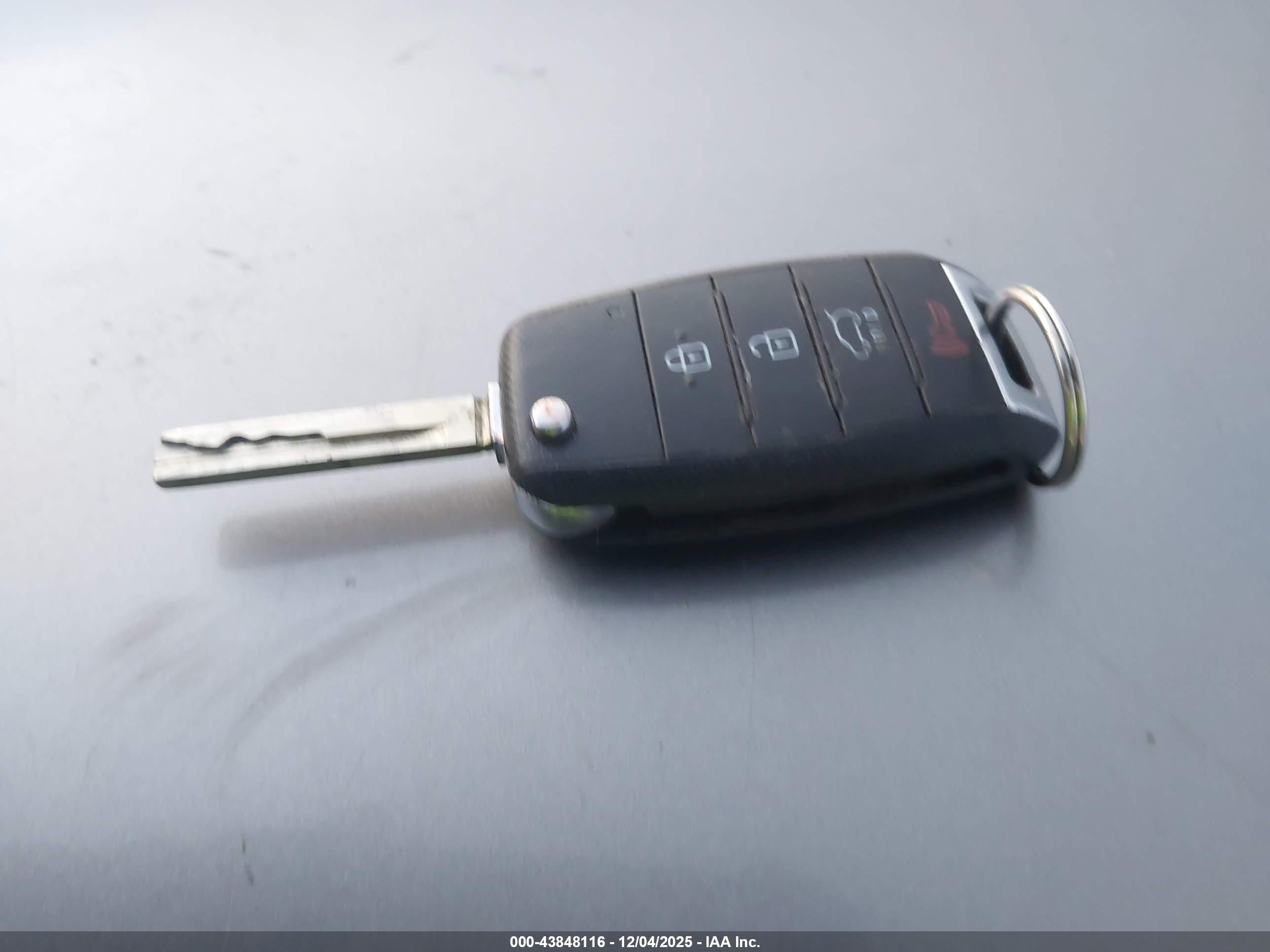 KIA SORENTO image 11