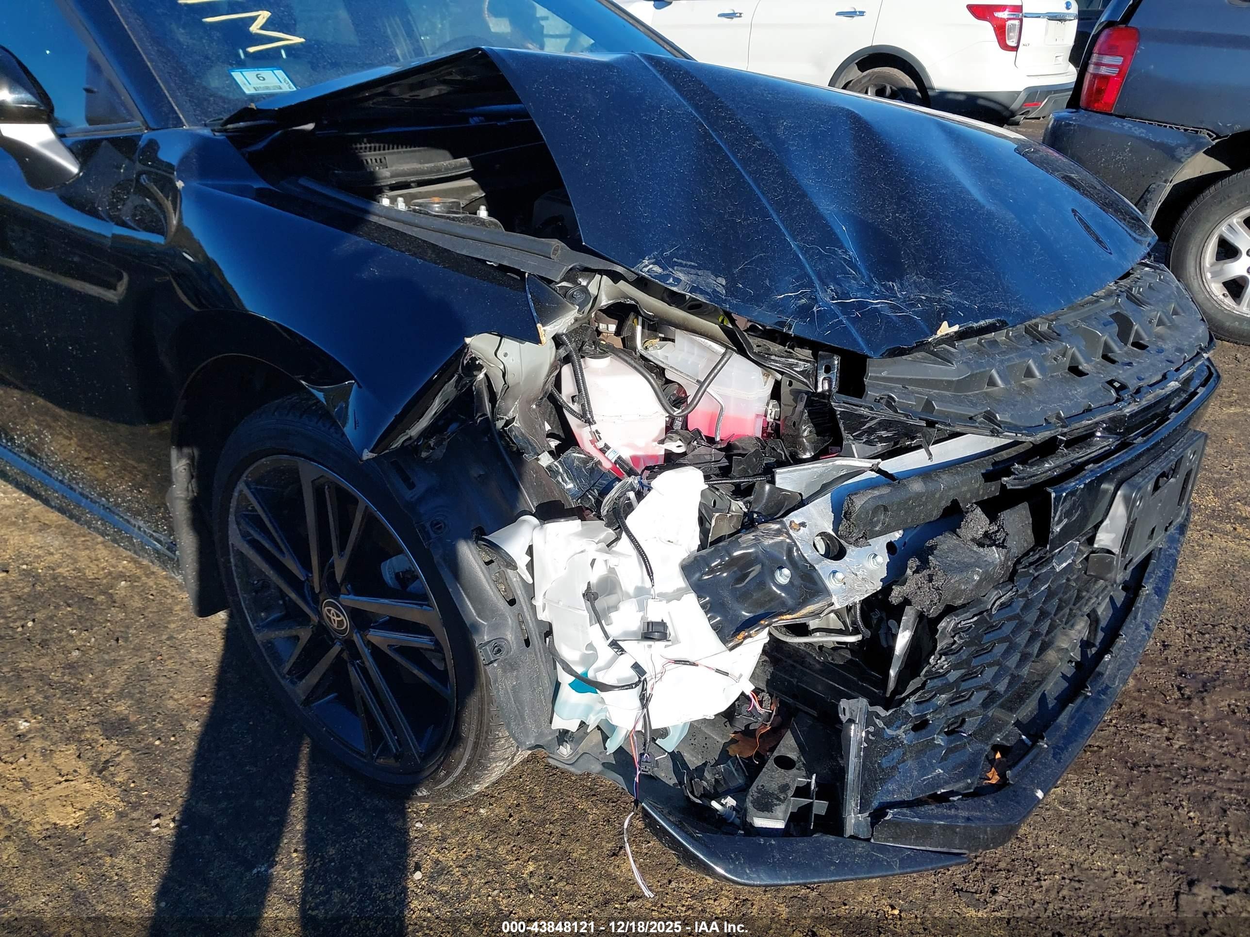 TOYOTA CAMRY image 6