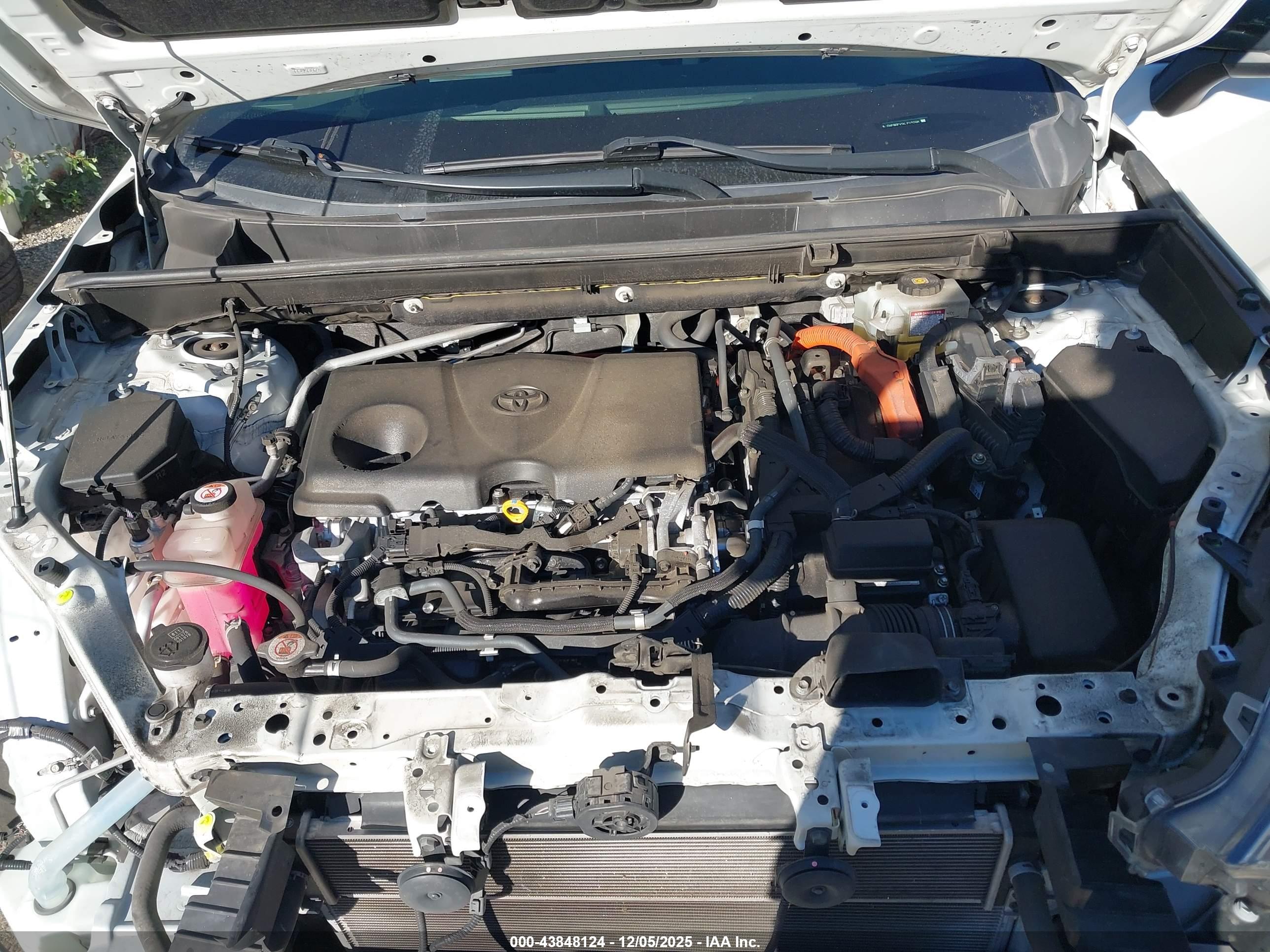 TOYOTA RAV4 image 10