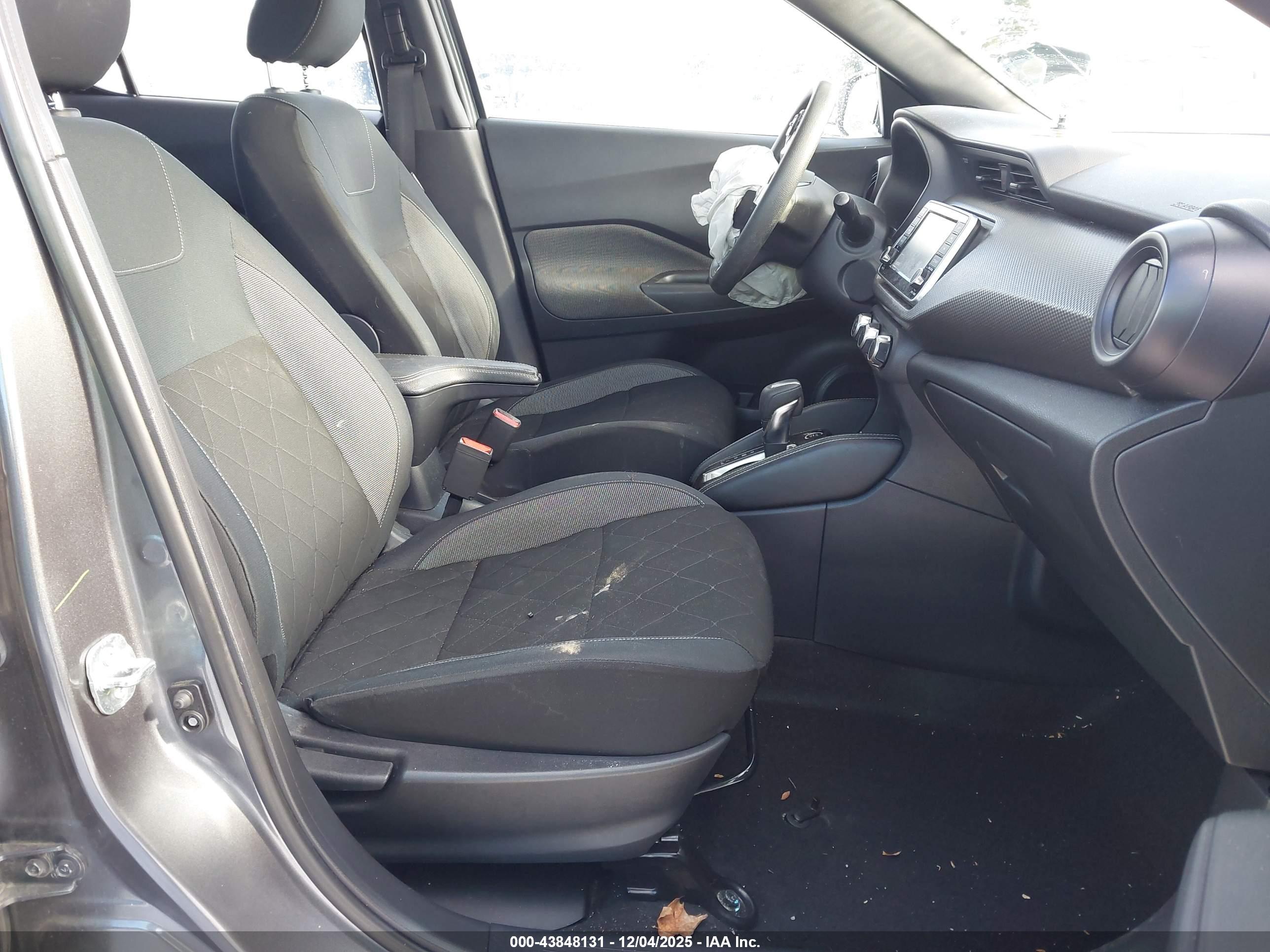 NISSAN KICKS image 5