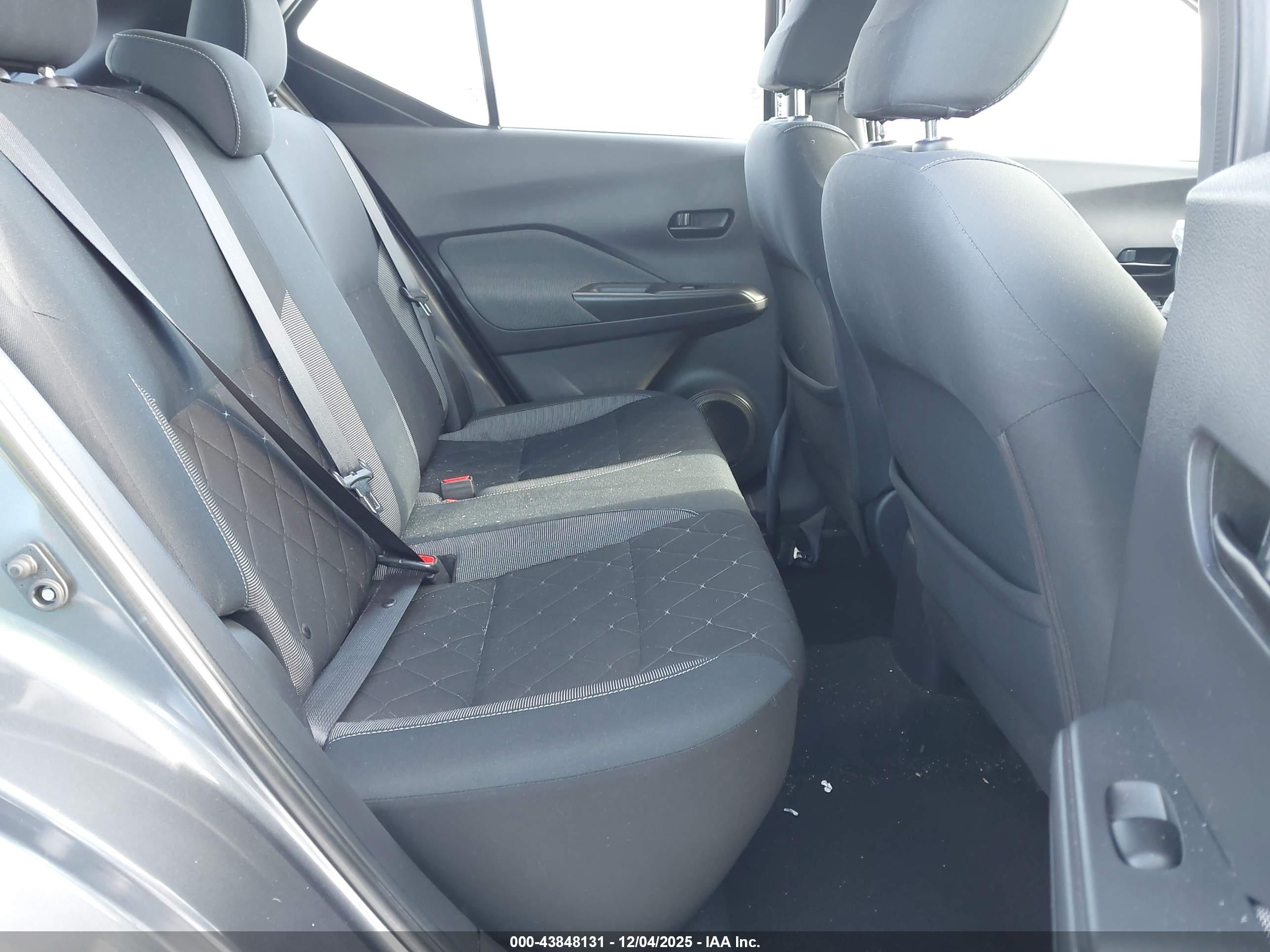 NISSAN KICKS image 8