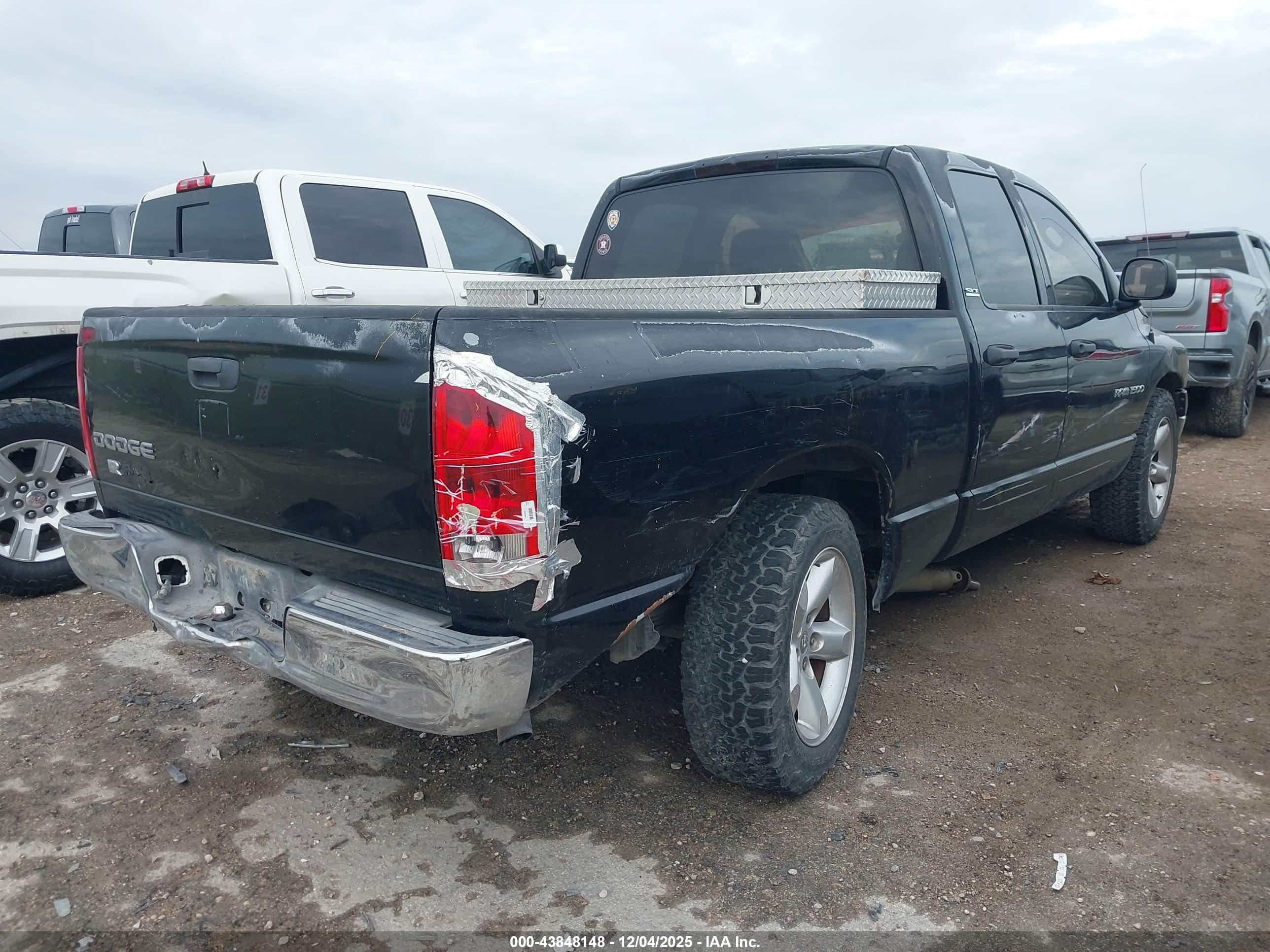 DODGE RAM image 4