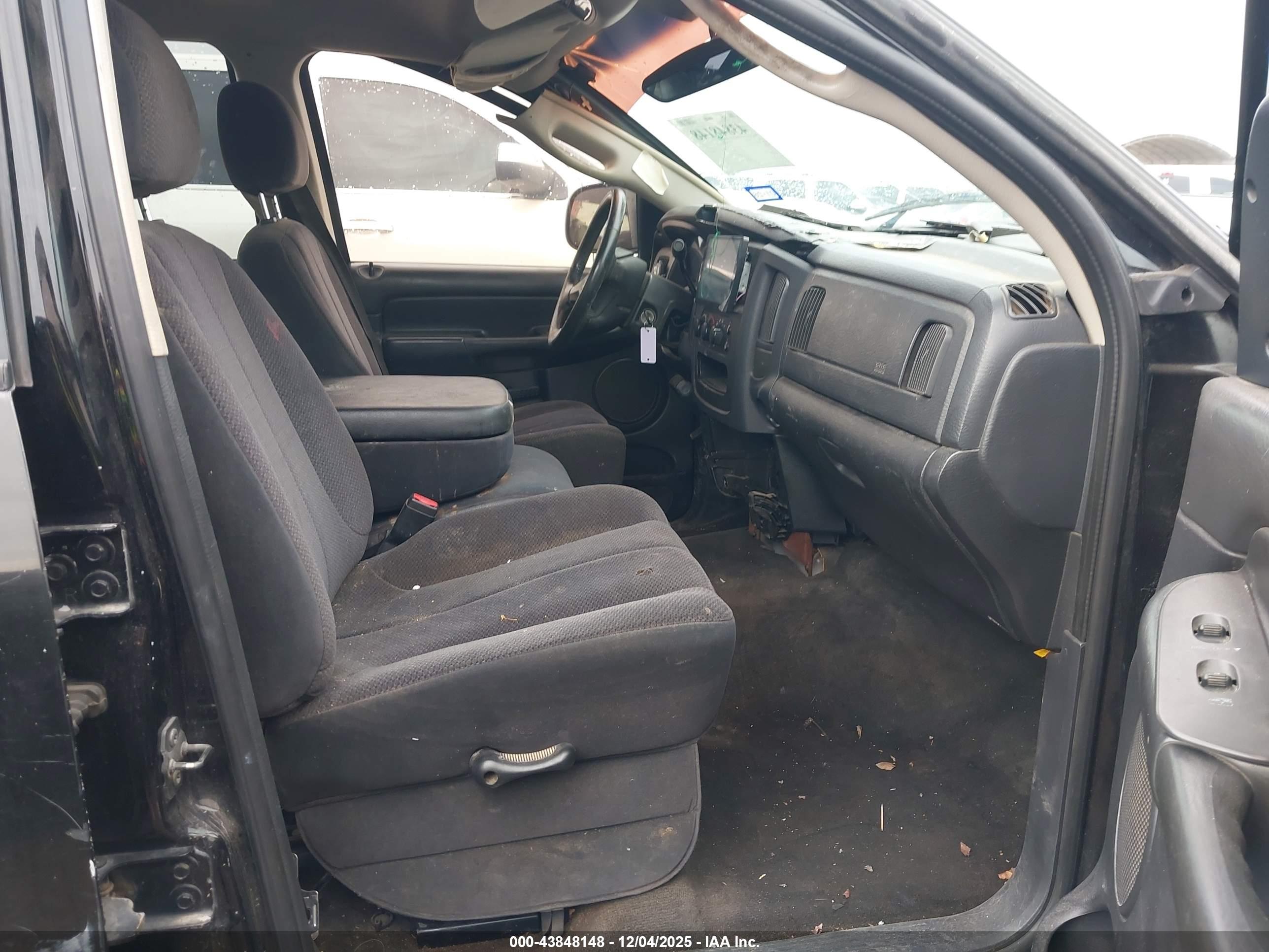 DODGE RAM image 5