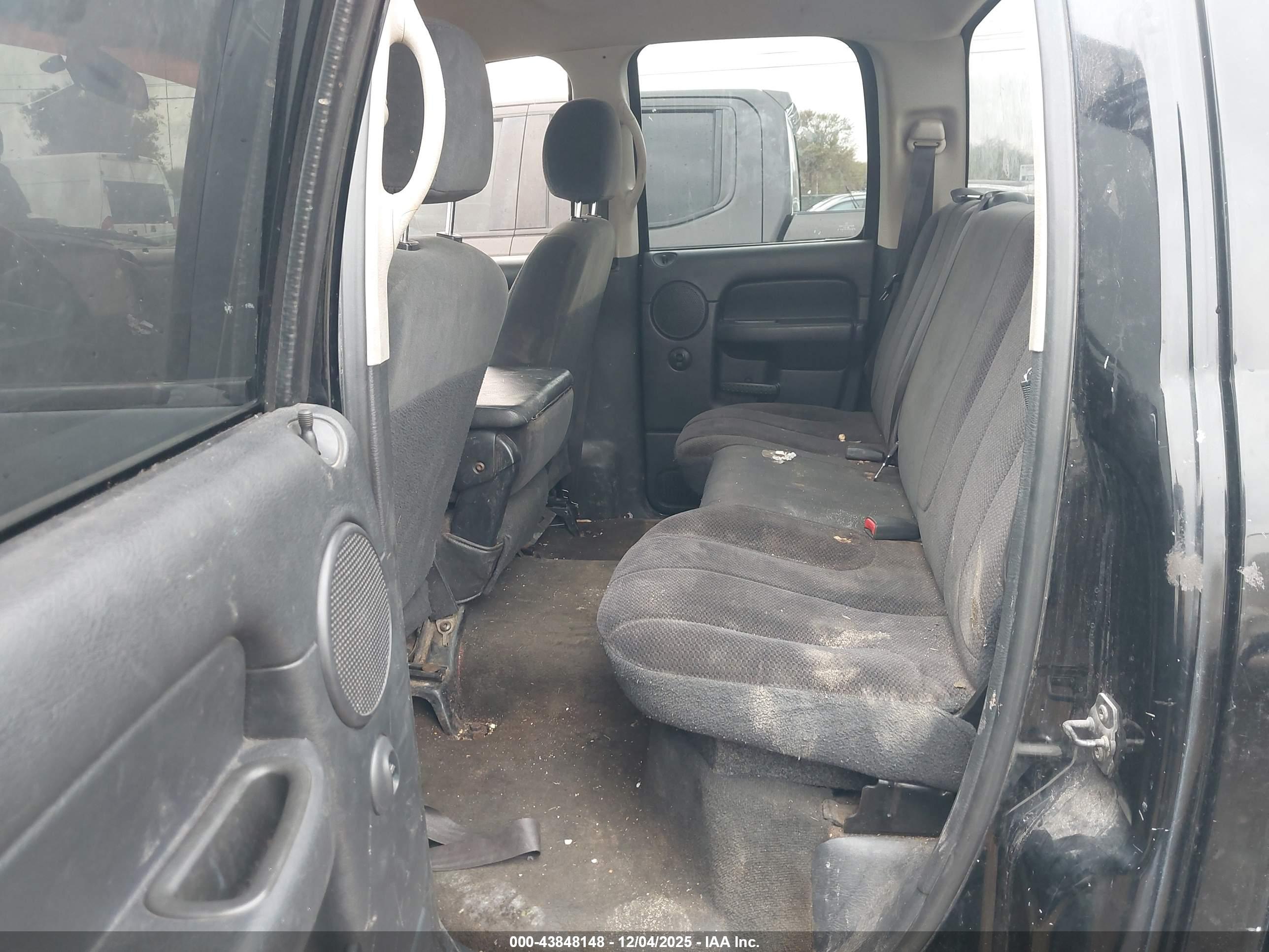 DODGE RAM image 8