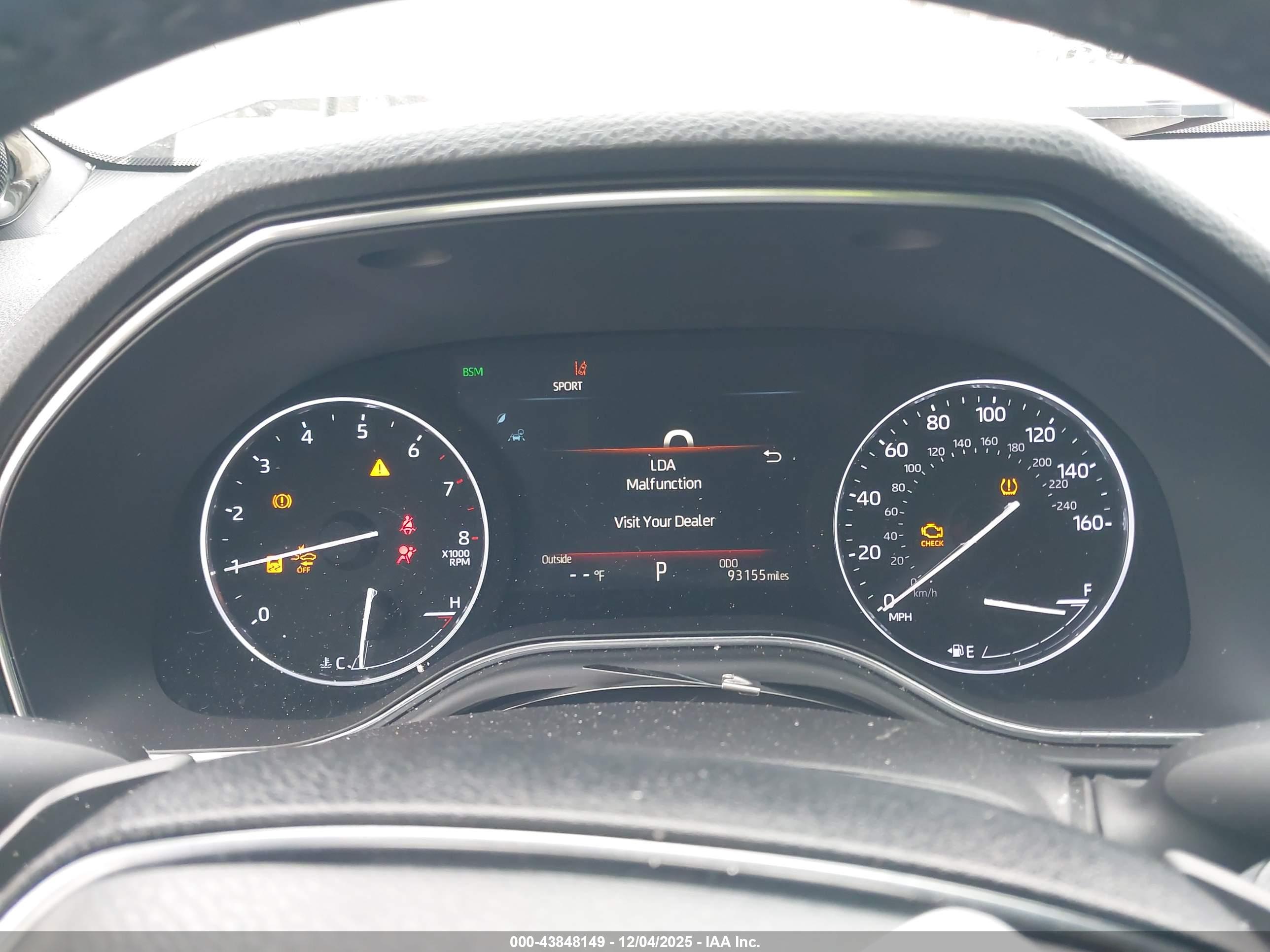 TOYOTA AVALON image 7