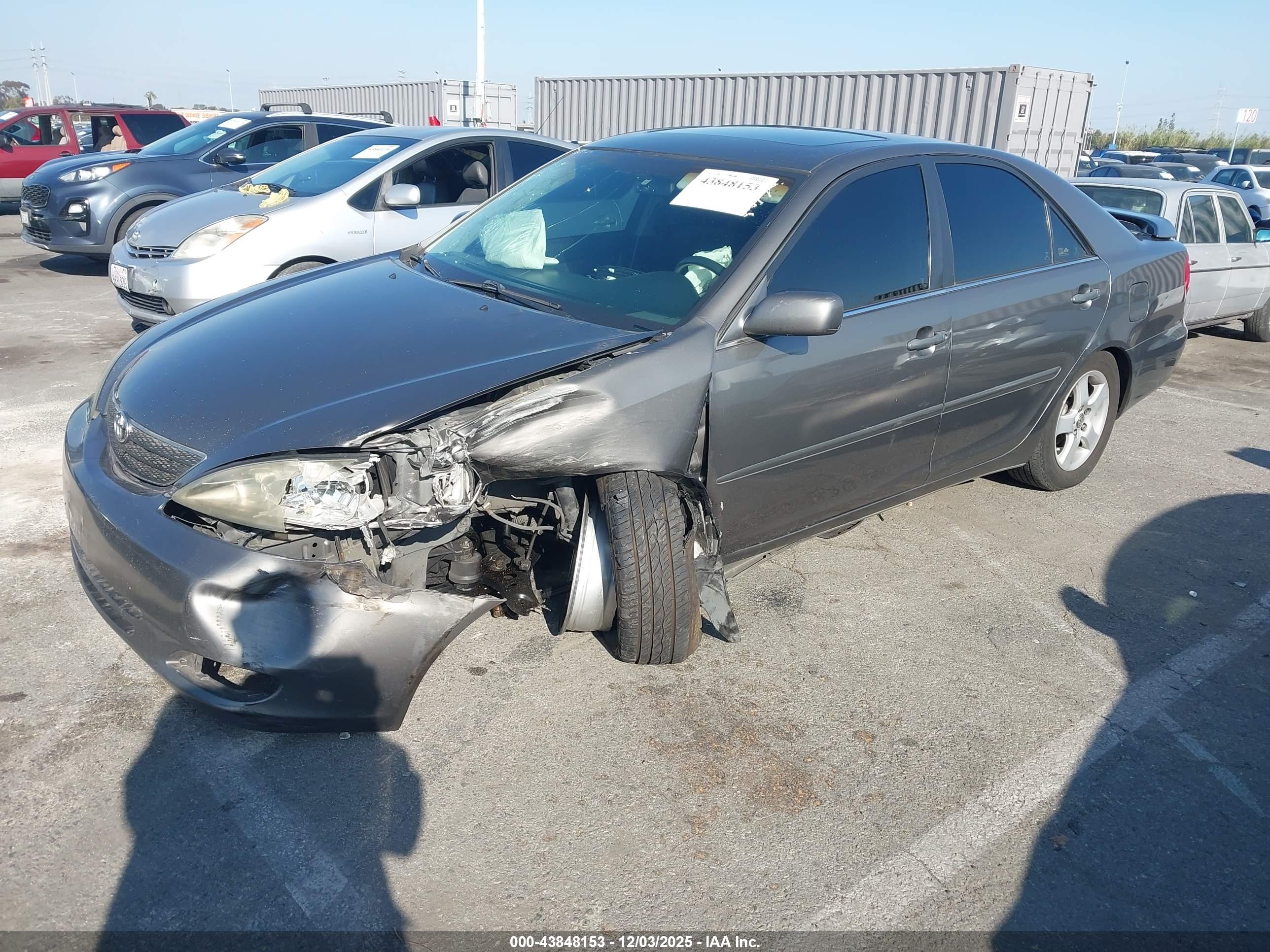 TOYOTA CAMRY image 2