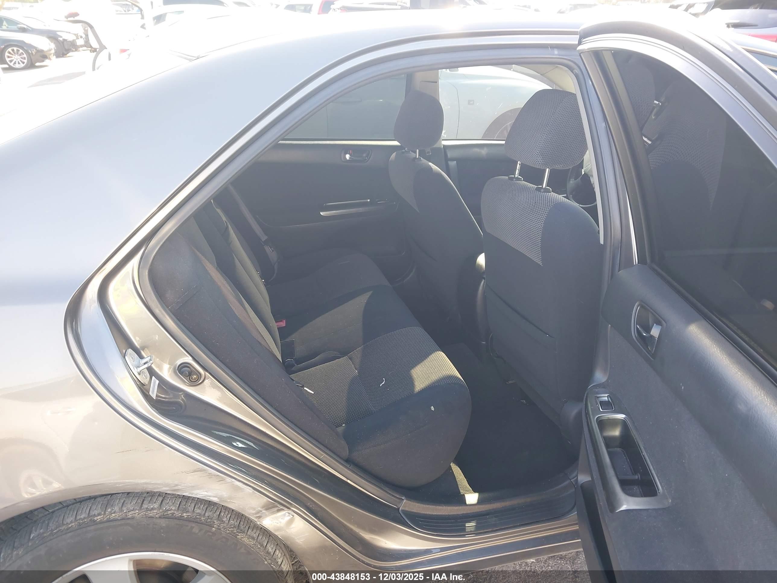 TOYOTA CAMRY image 8