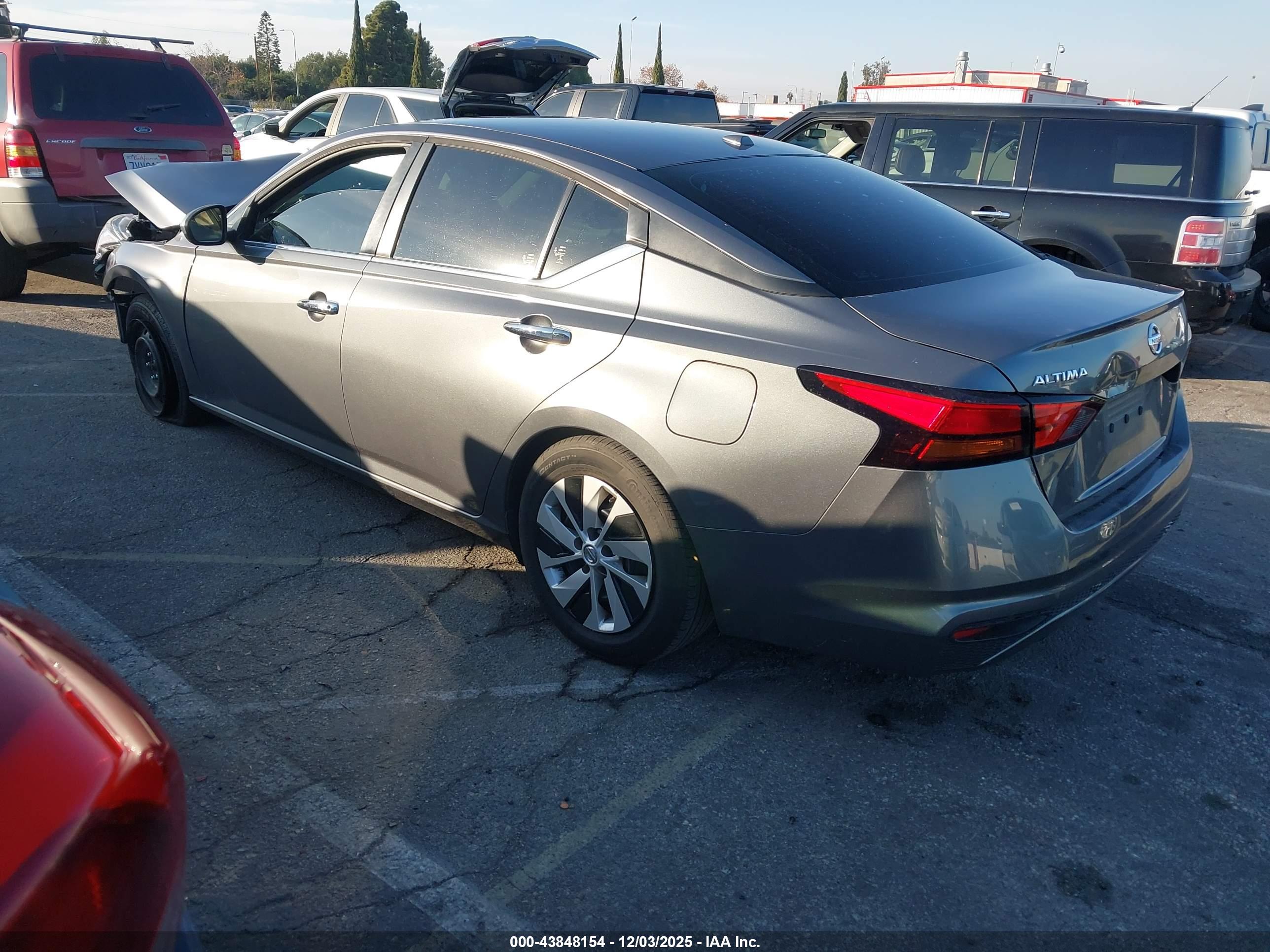NISSAN ALTIMA image 3