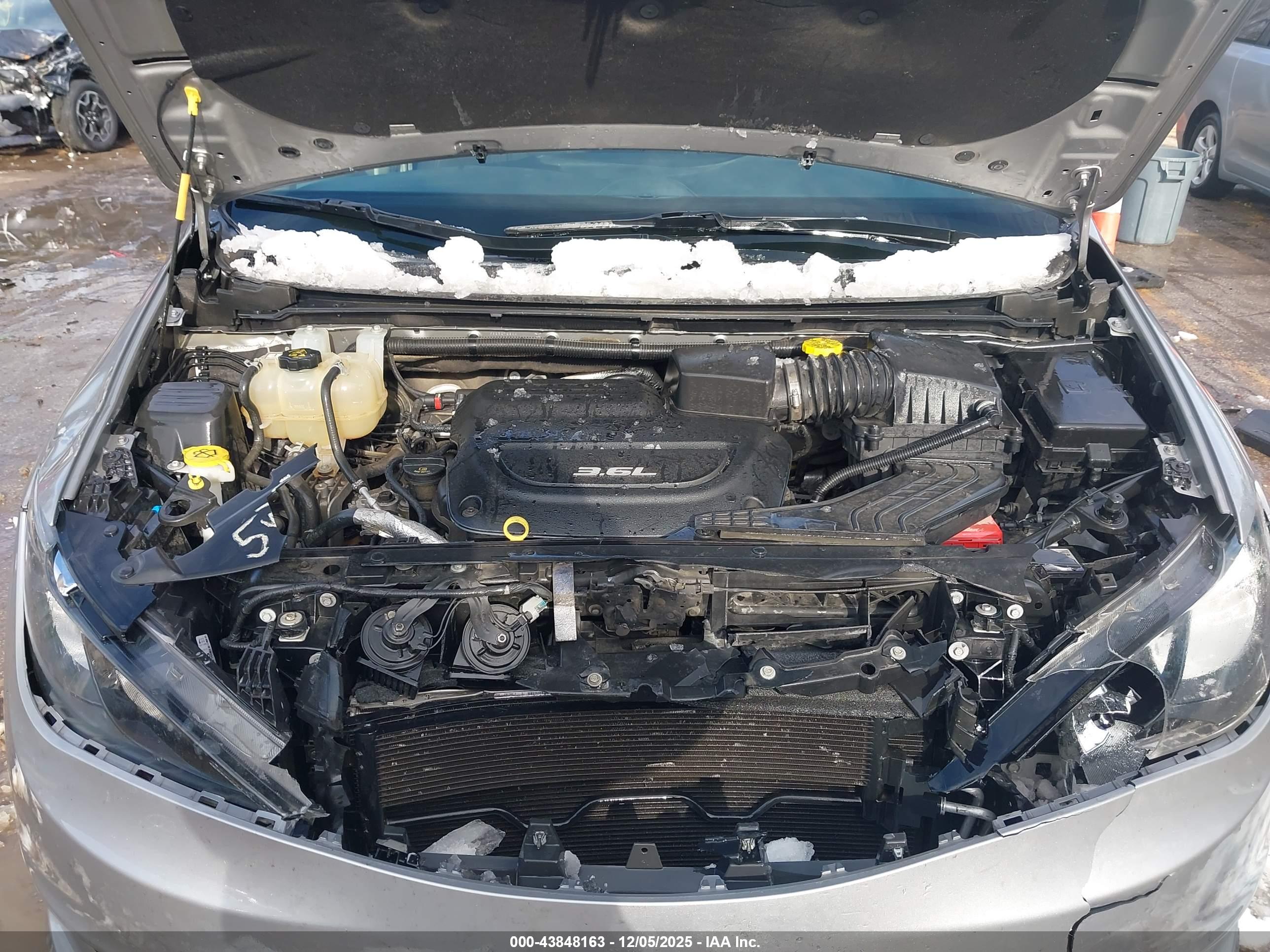 CHRYSLER PACIFICA image 10