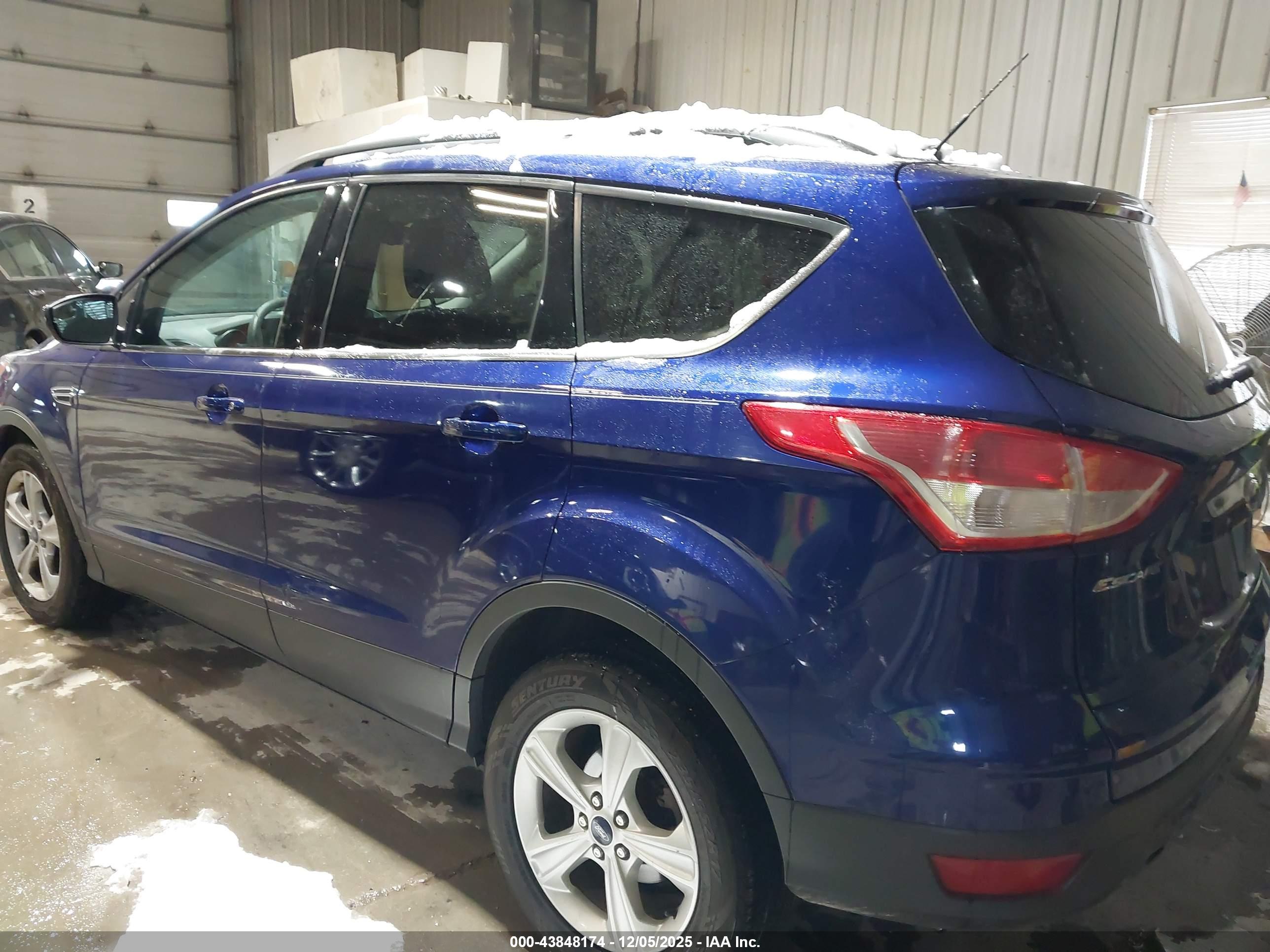 FORD ESCAPE image 3