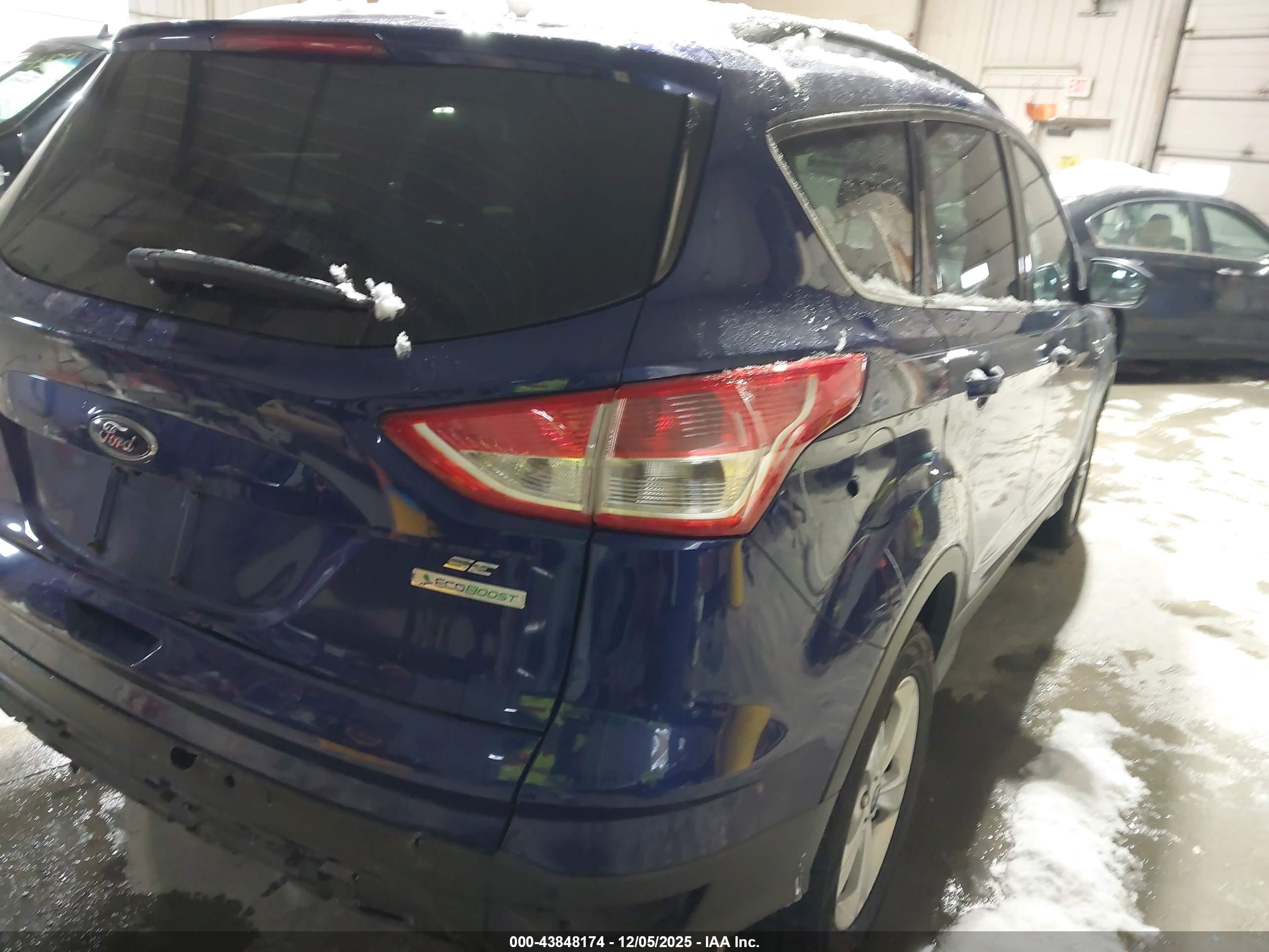 FORD ESCAPE image 4
