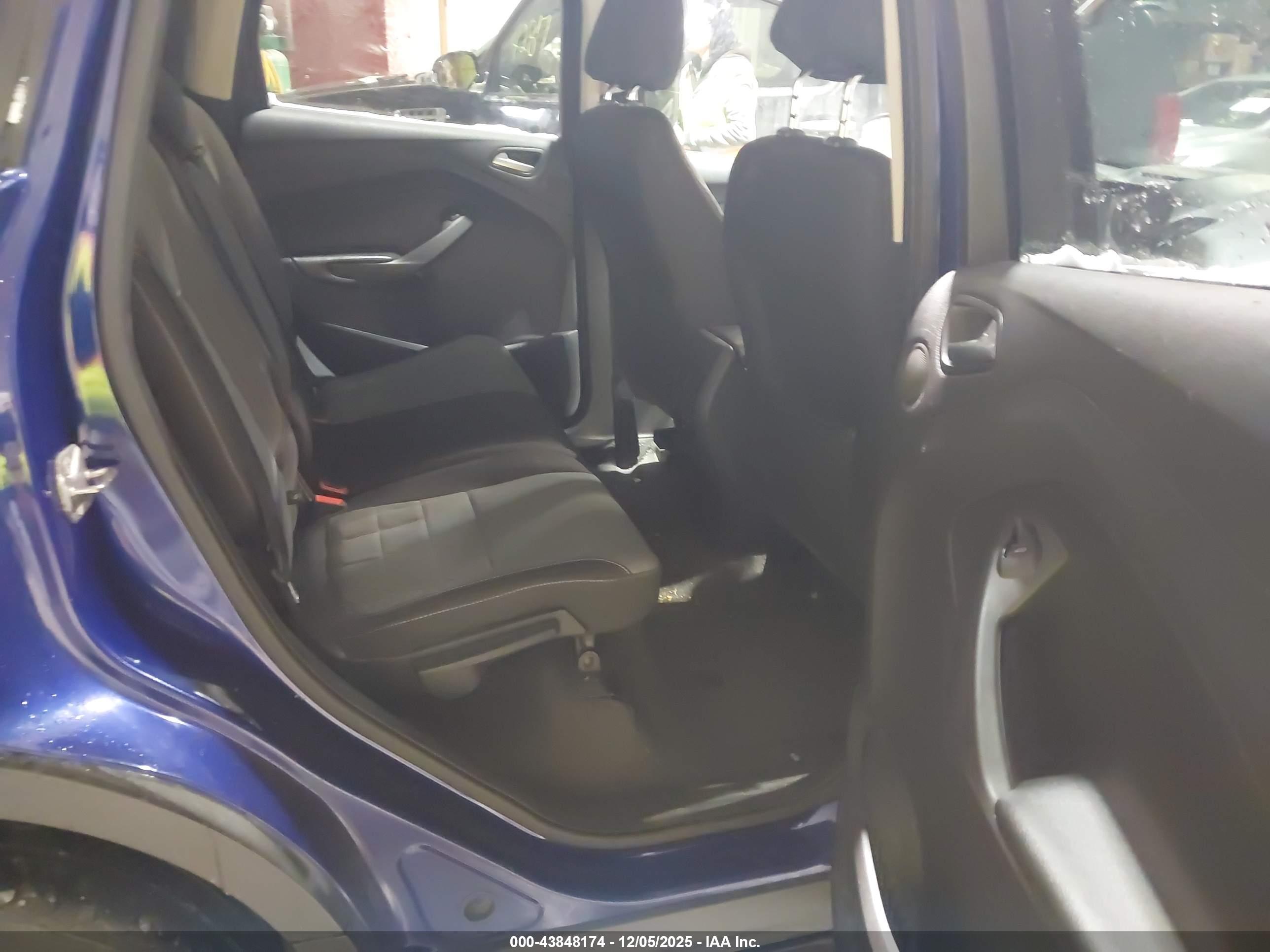 FORD ESCAPE image 8