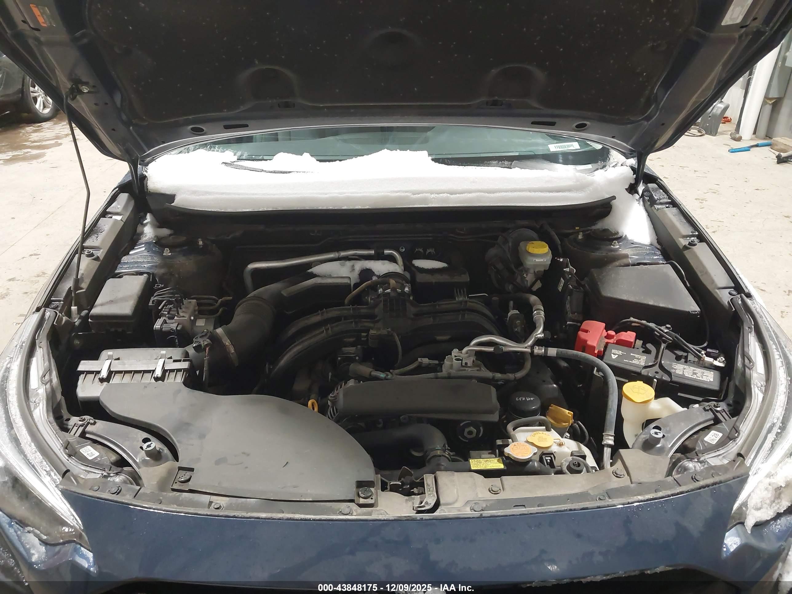 SUBARU OUTBACK image 10