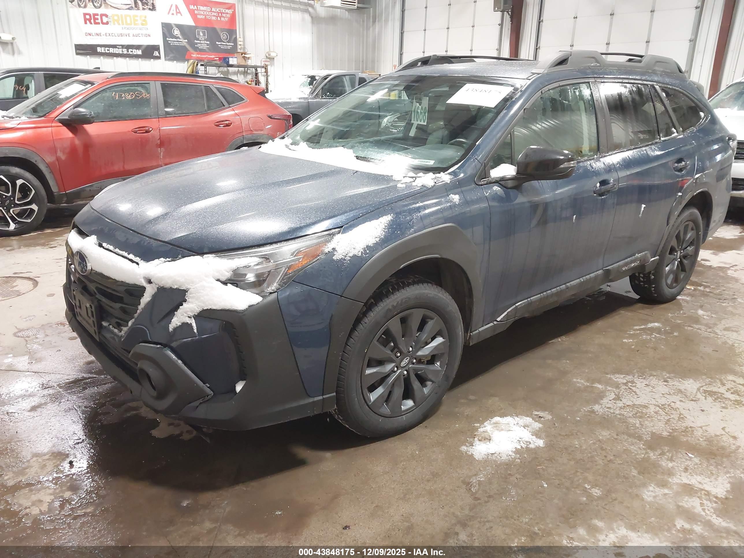 SUBARU OUTBACK image 2
