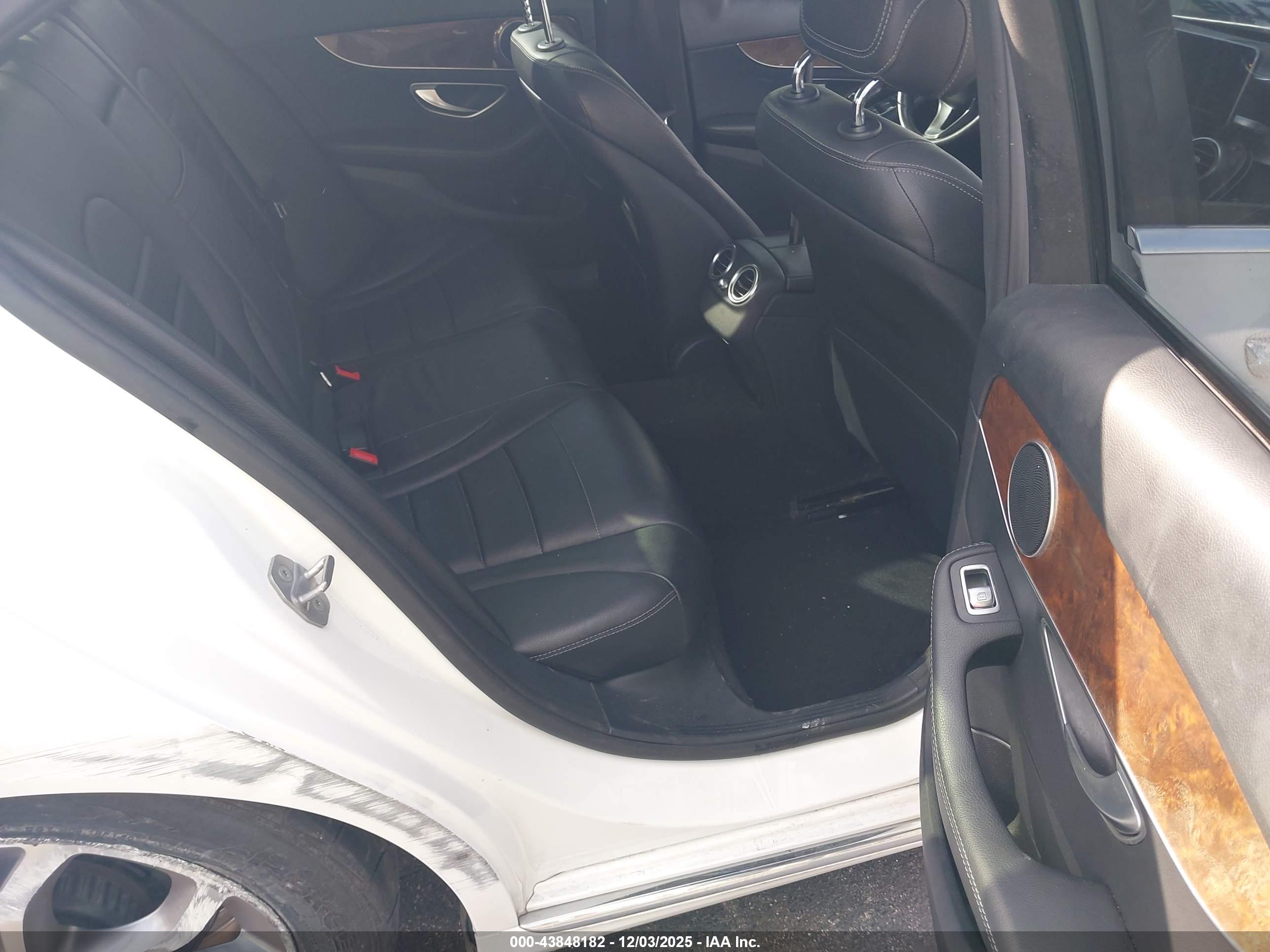 MERCEDES-BENZ C image 8