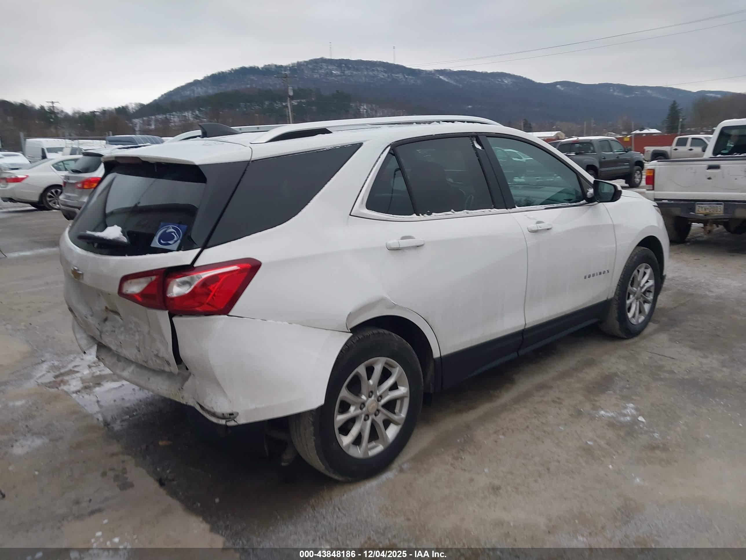 CHEVROLET EQUINOX image 4