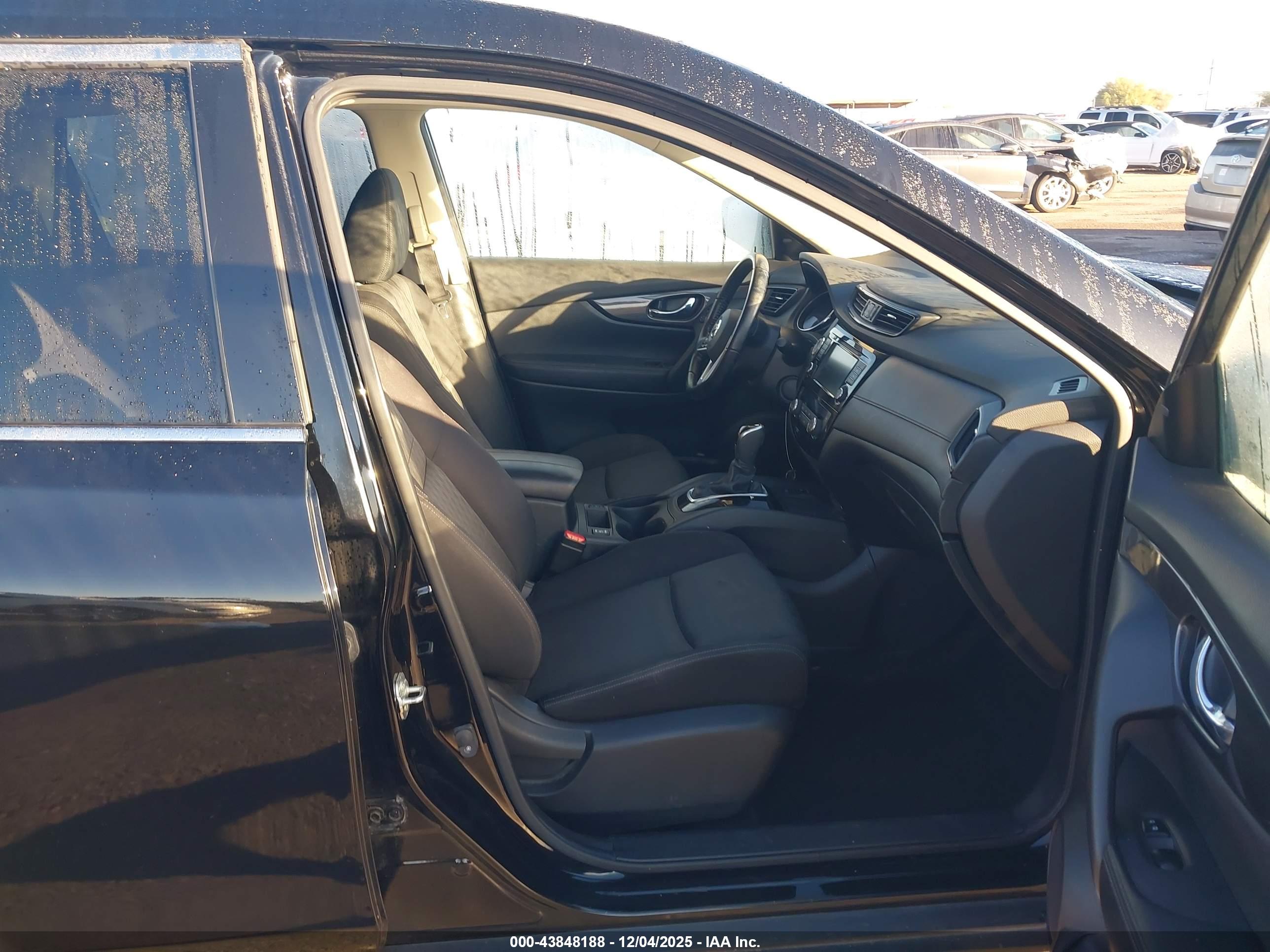 NISSAN ROGUE image 5