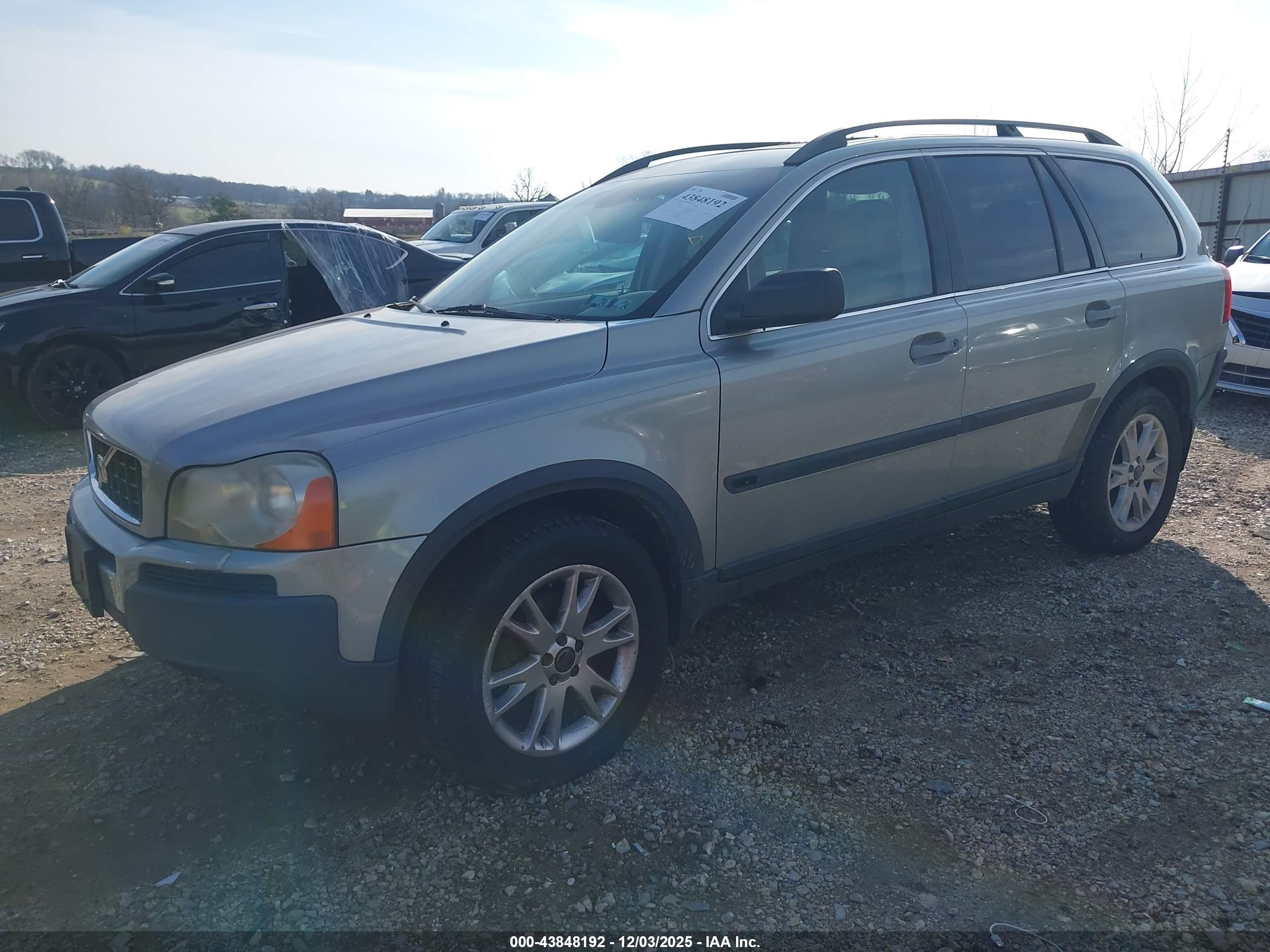 VOLVO XC90 image 2