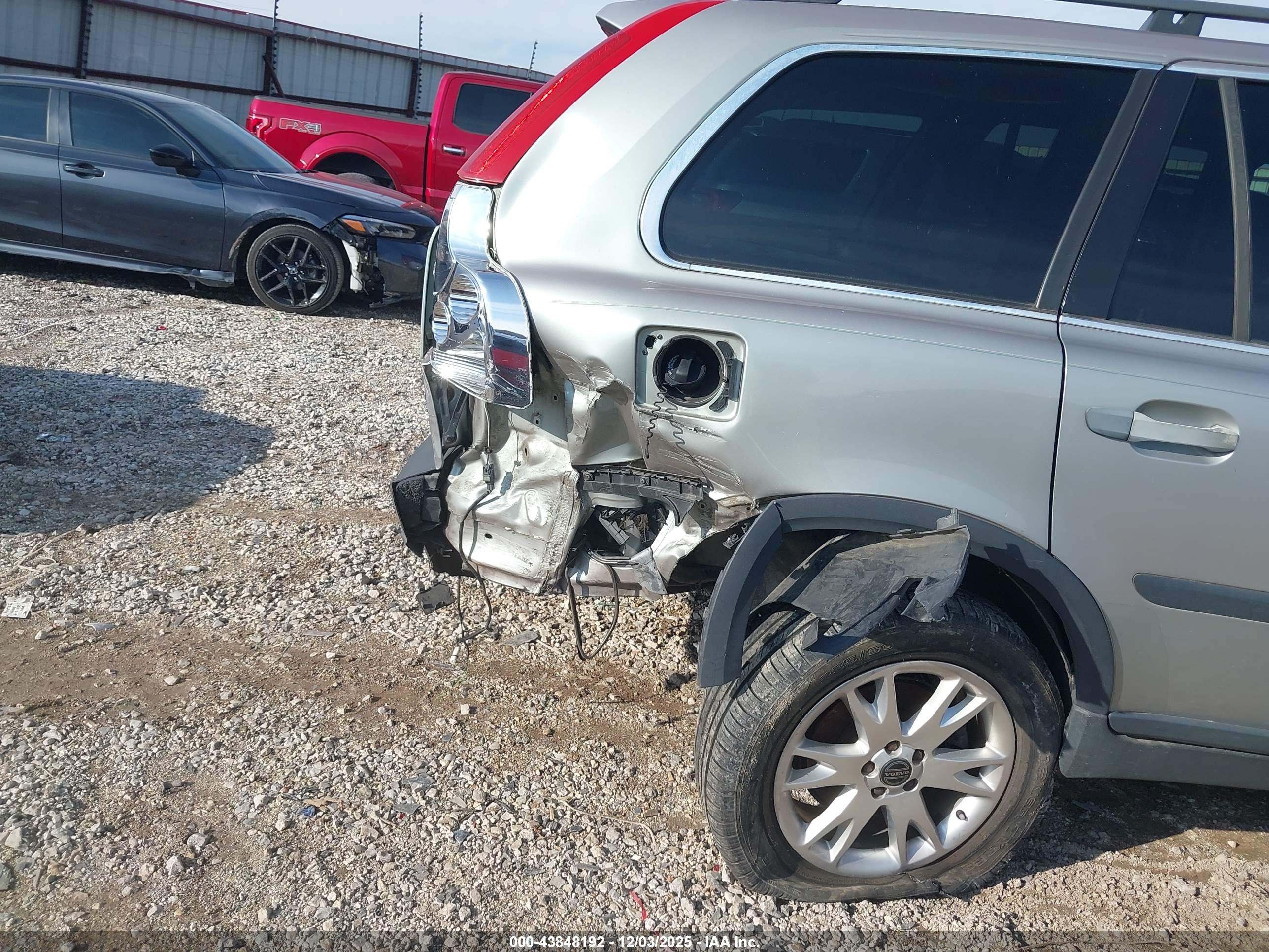 VOLVO XC90 image 6